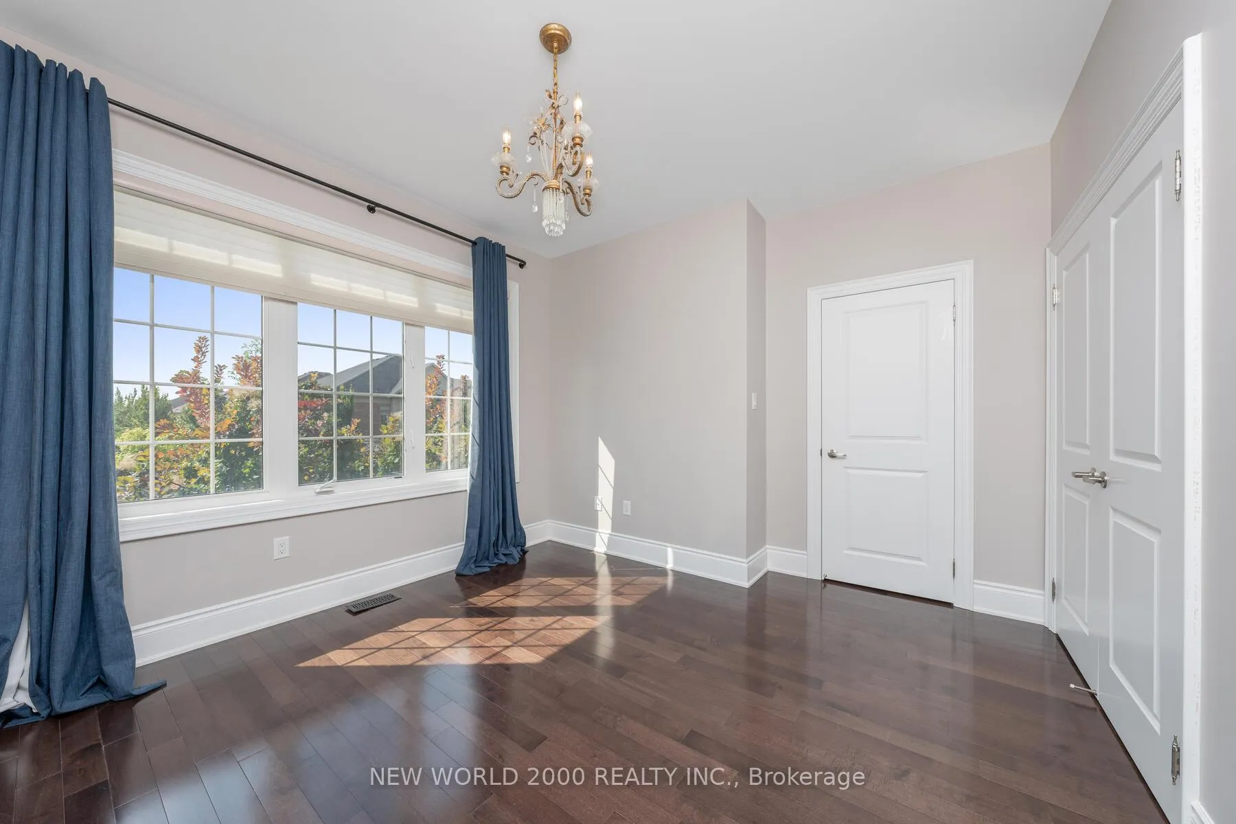 Photo 25 of 10 Orleans Circle, Vaughan, Vellore Village — HOMEH