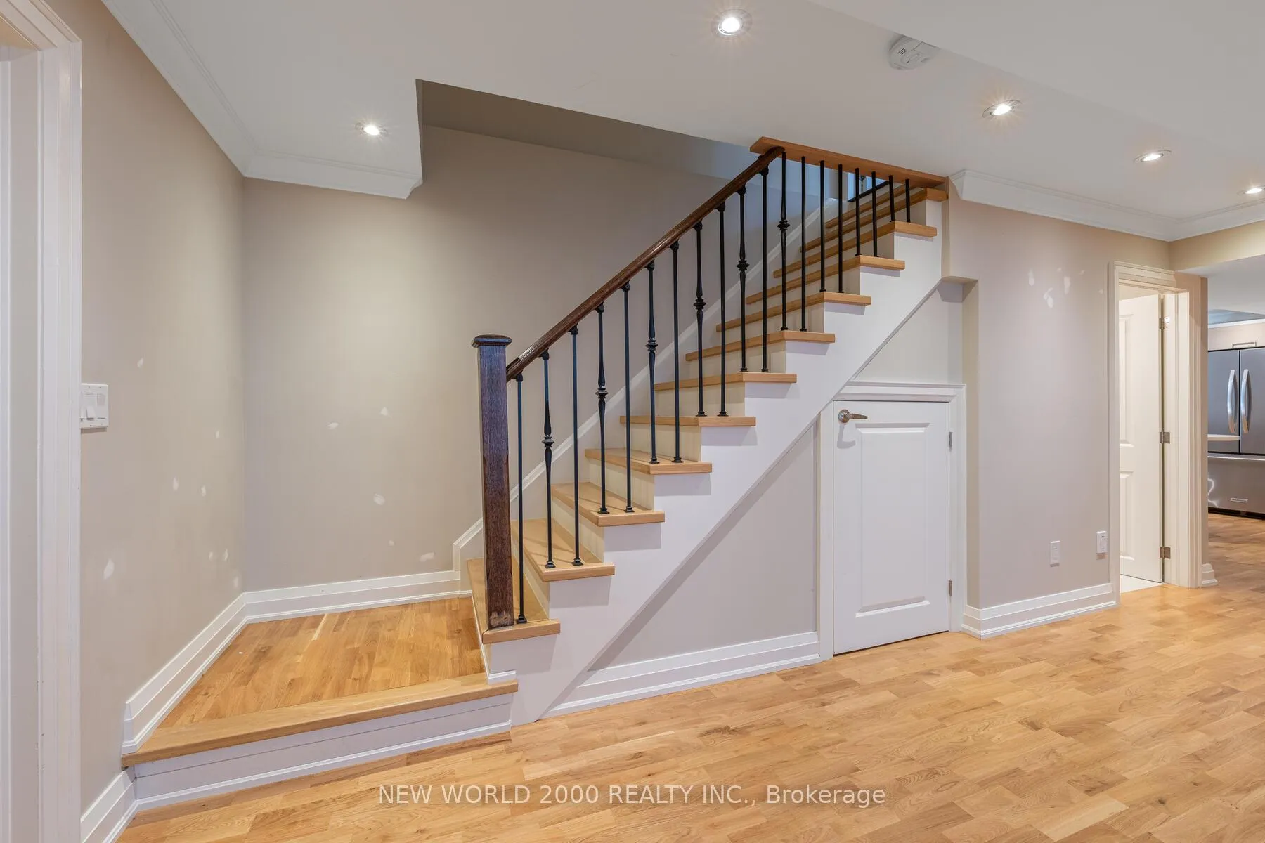 Photo 28 of 10 Orleans Circle, Vaughan, Vellore Village — HOMEH