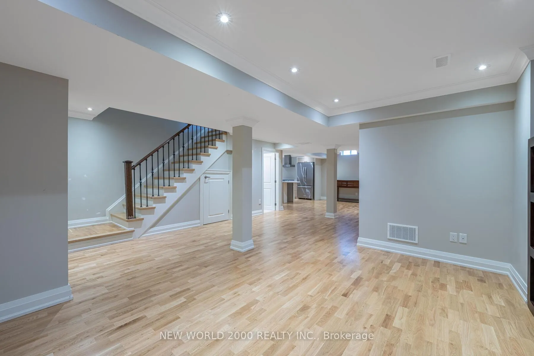 Photo 30 of 10 Orleans Circle, Vaughan, Vellore Village — HOMEH
