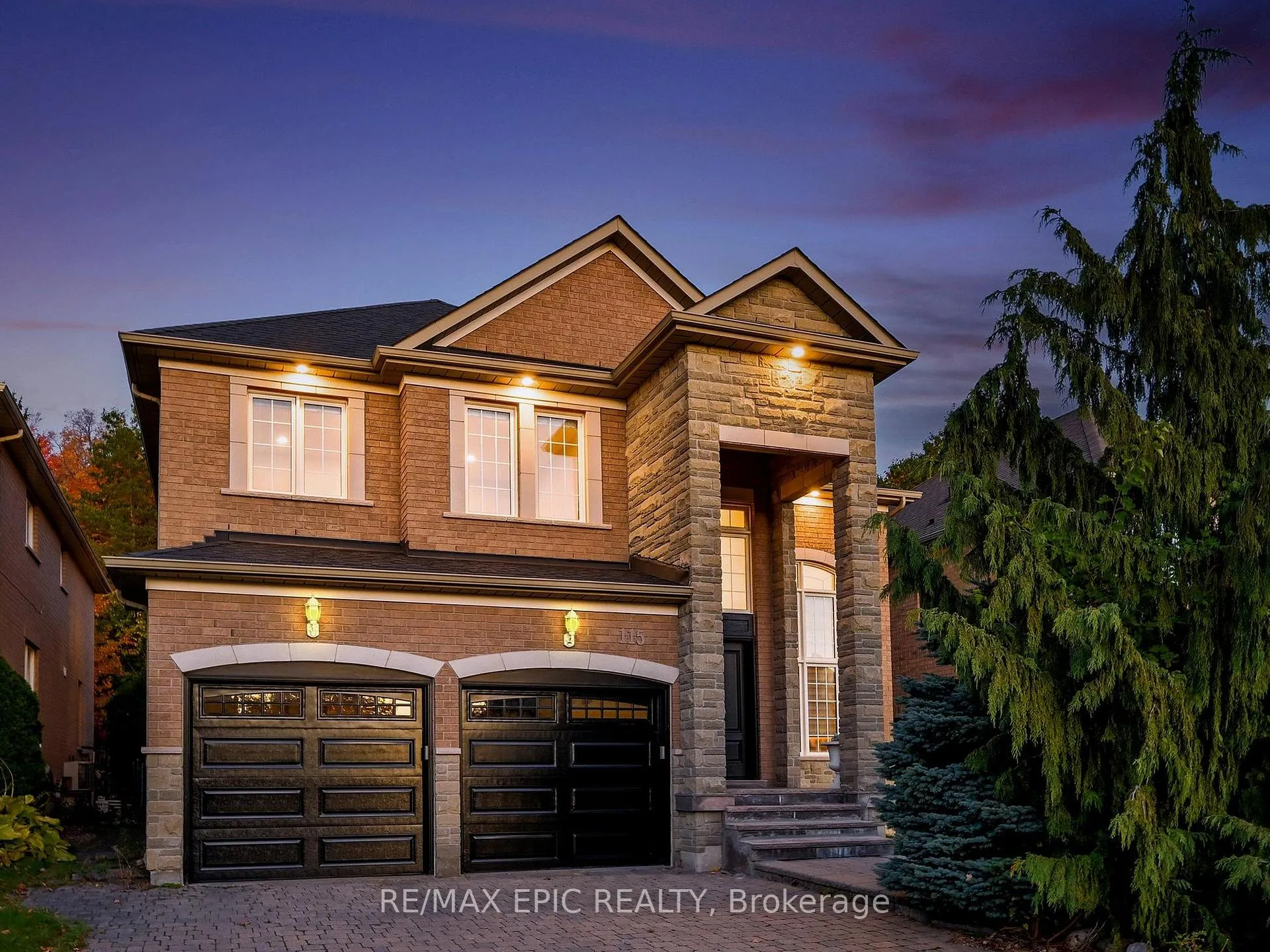 Photo 3 of 115 Thornhill Woods Drive, Vaughan, Patterson — HOMEH