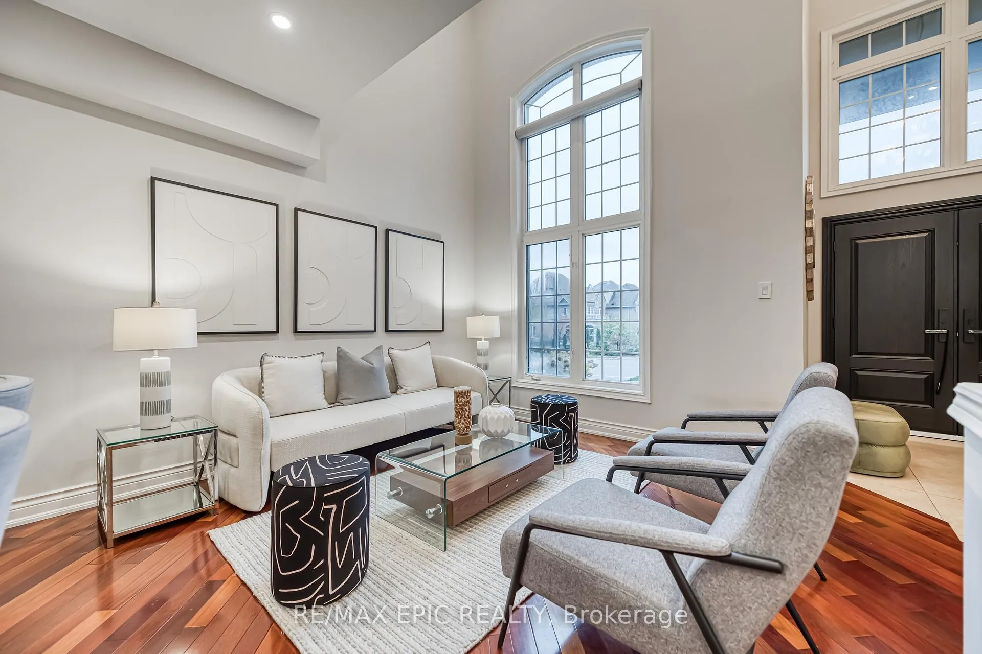 Photo 6 of 115 Thornhill Woods Drive, Vaughan, Patterson — HOMEH