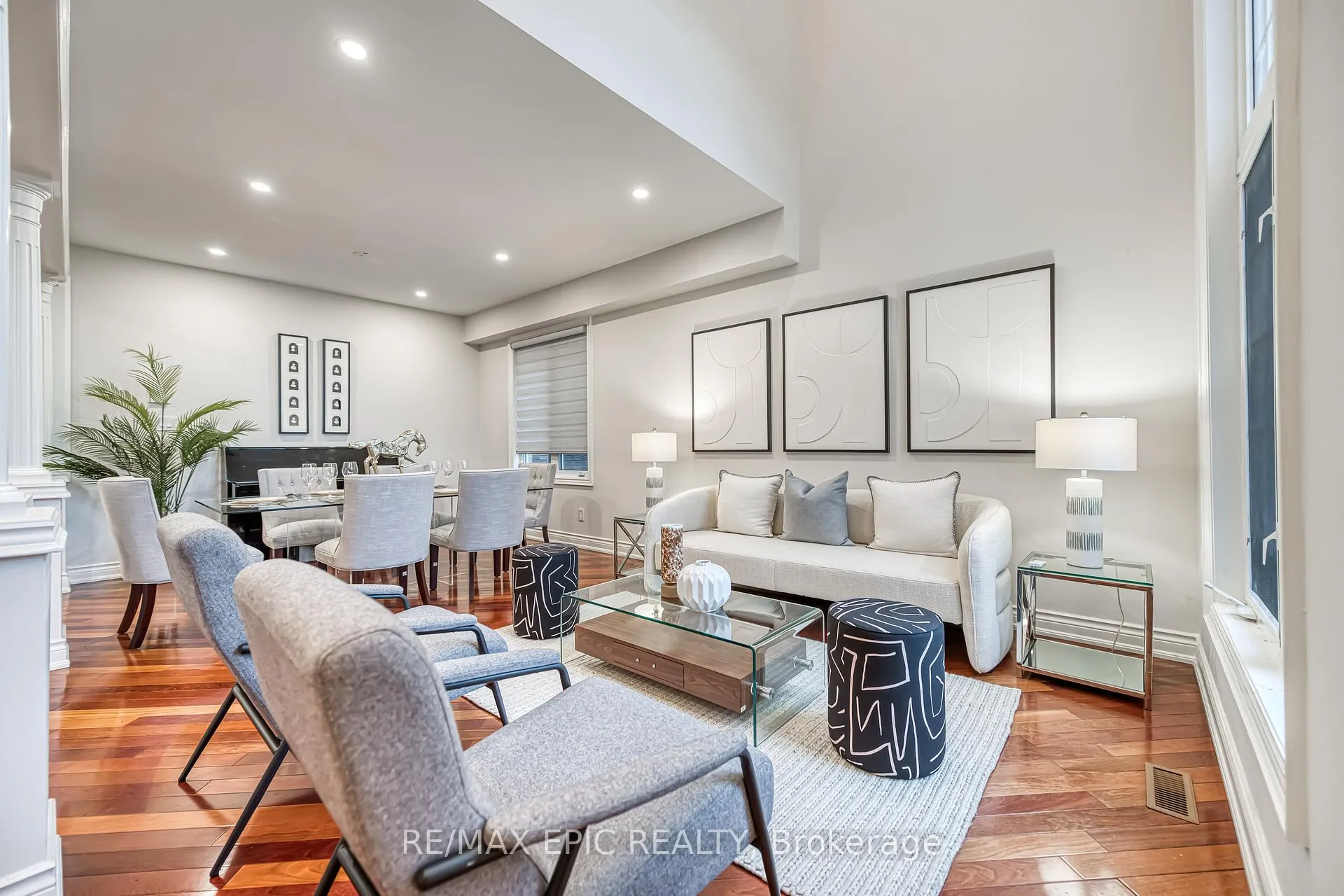 Photo 7 of 115 Thornhill Woods Drive, Vaughan, Patterson — HOMEH