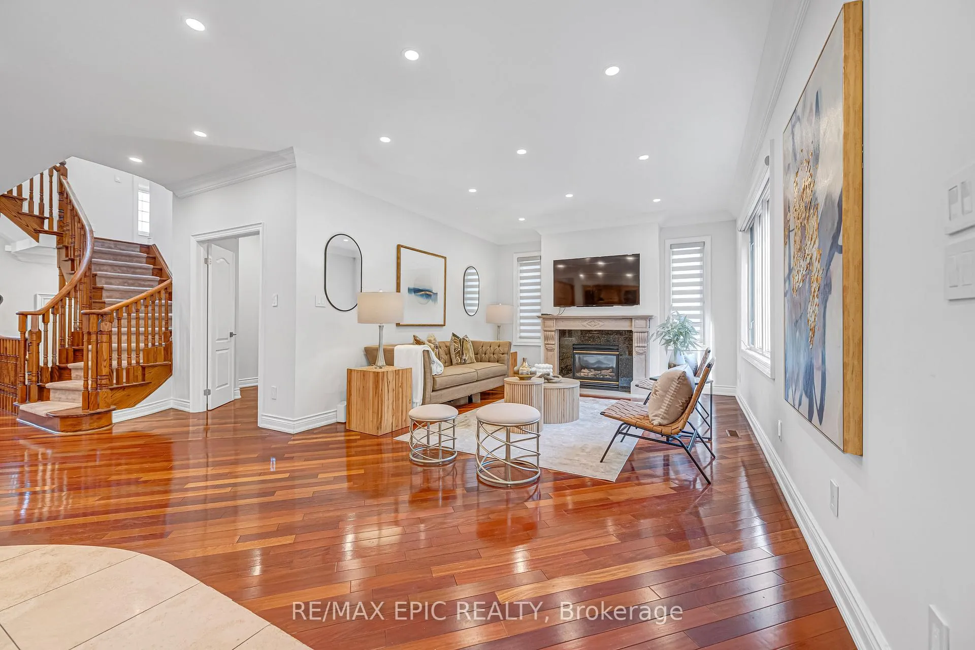 Photo 13 of 115 Thornhill Woods Drive, Vaughan, Patterson — HOMEH