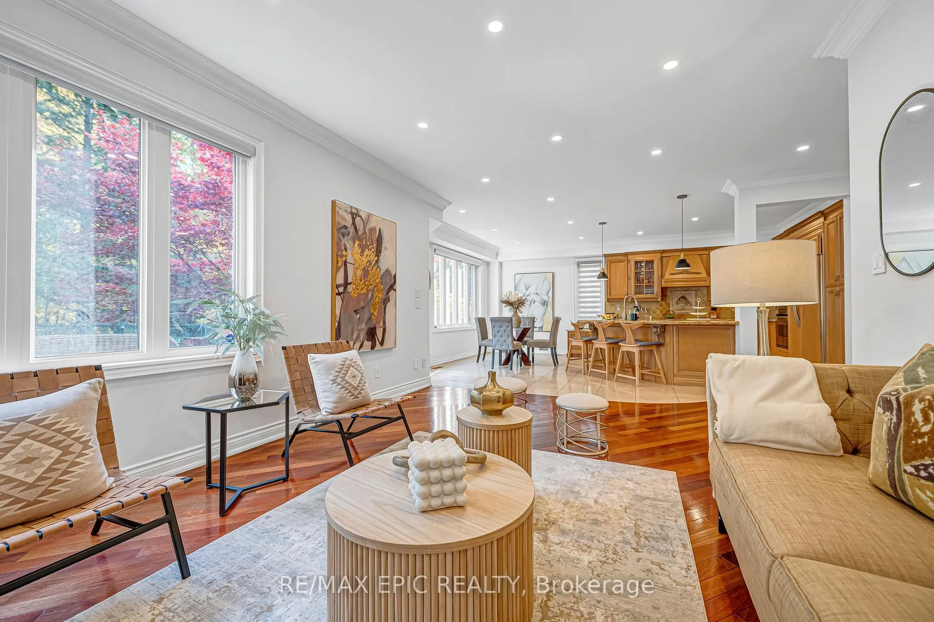 Photo 17 of 115 Thornhill Woods Drive, Vaughan, Patterson — HOMEH