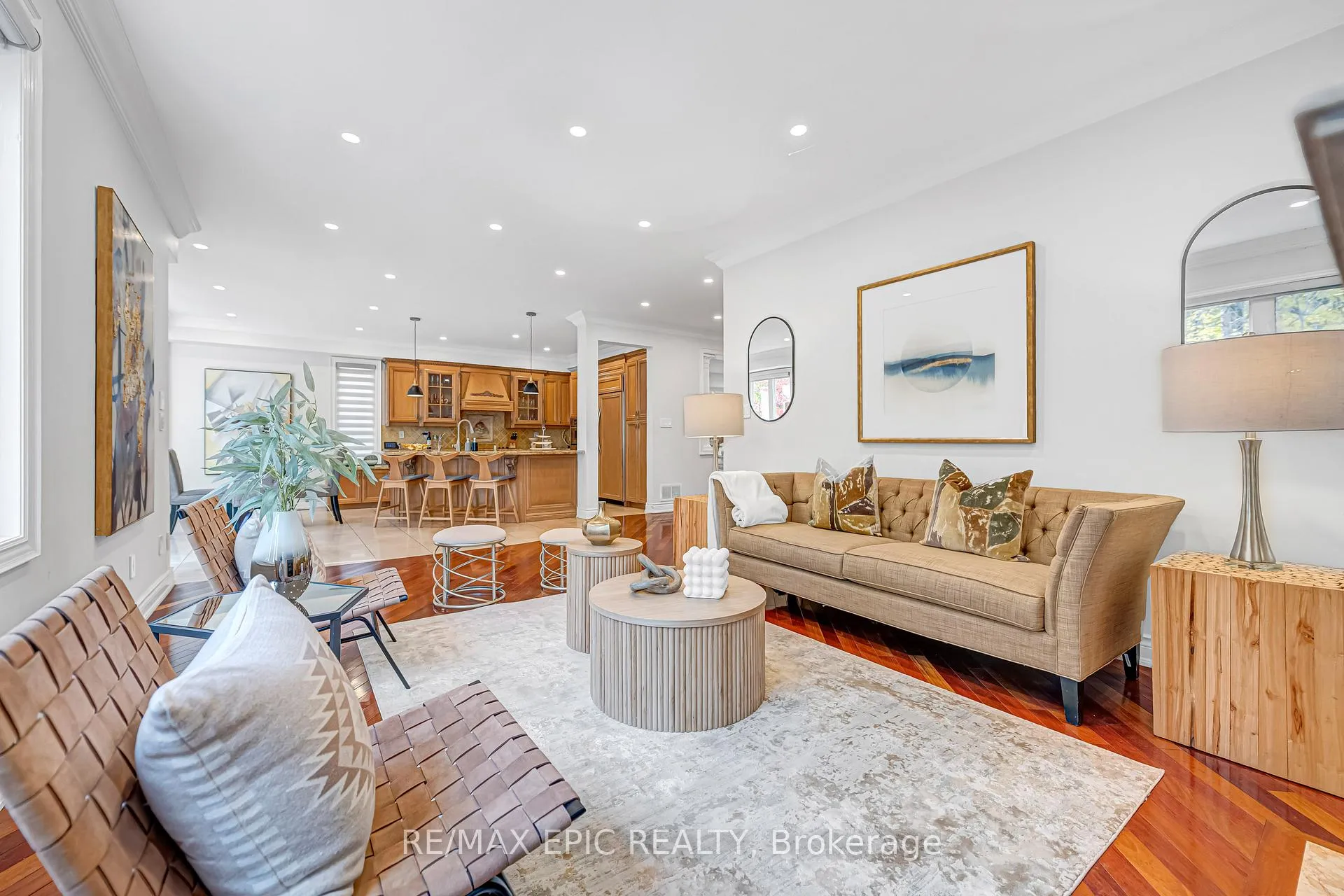 Photo 18 of 115 Thornhill Woods Drive, Vaughan, Patterson — HOMEH