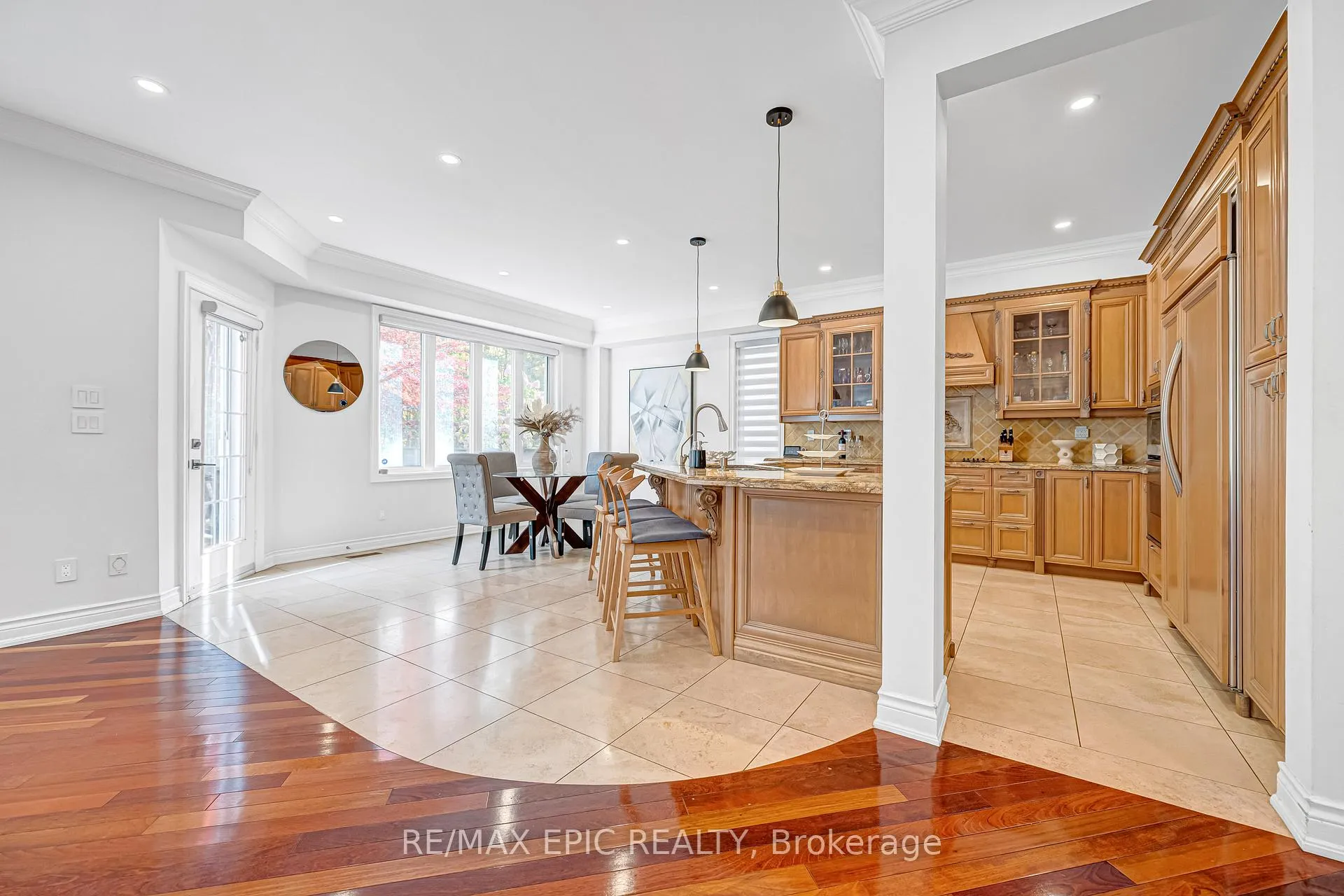 Photo 19 of 115 Thornhill Woods Drive, Vaughan, Patterson — HOMEH