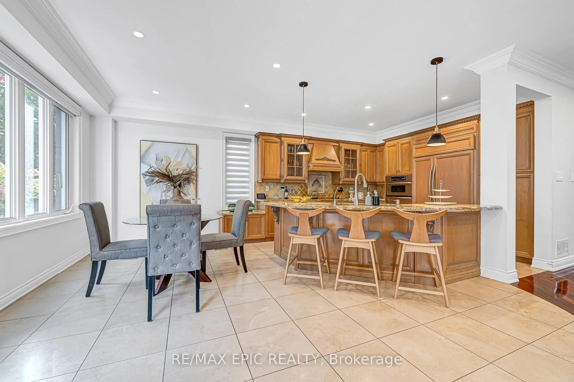 Photo 20 of 115 Thornhill Woods Drive, Vaughan, Patterson — HOMEH