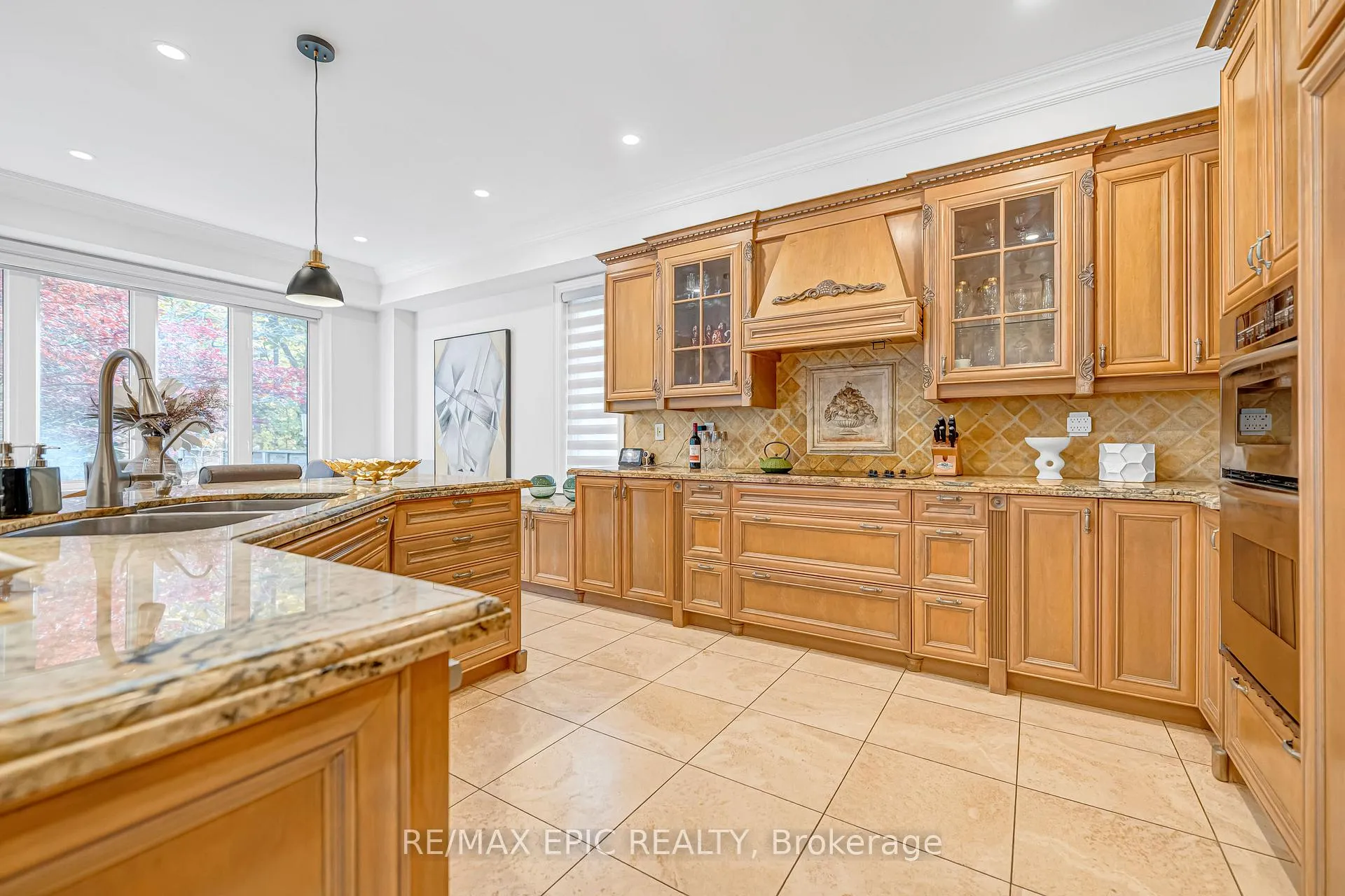 Photo 24 of 115 Thornhill Woods Drive, Vaughan, Patterson — HOMEH