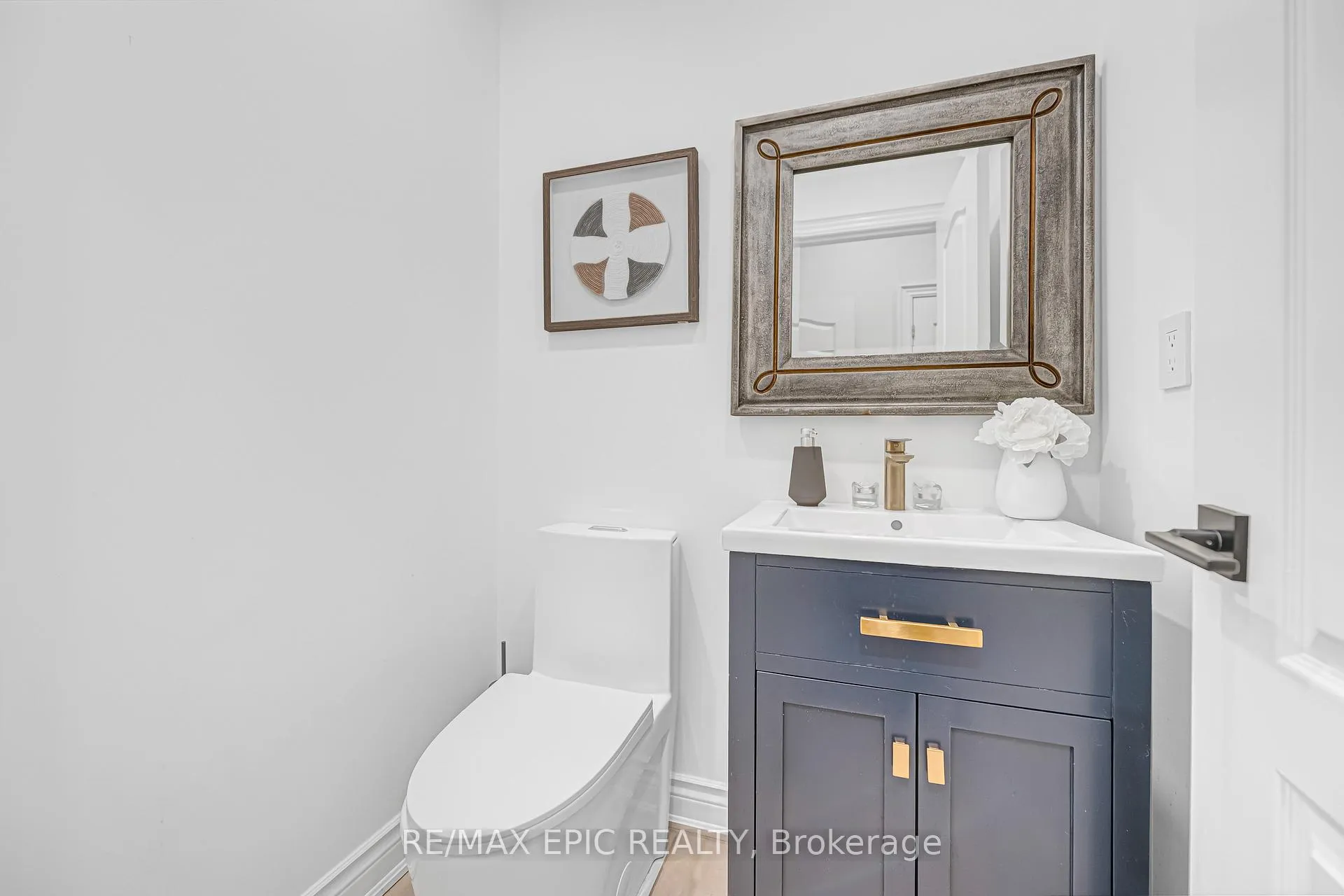 Photo 26 of 115 Thornhill Woods Drive, Vaughan, Patterson — HOMEH