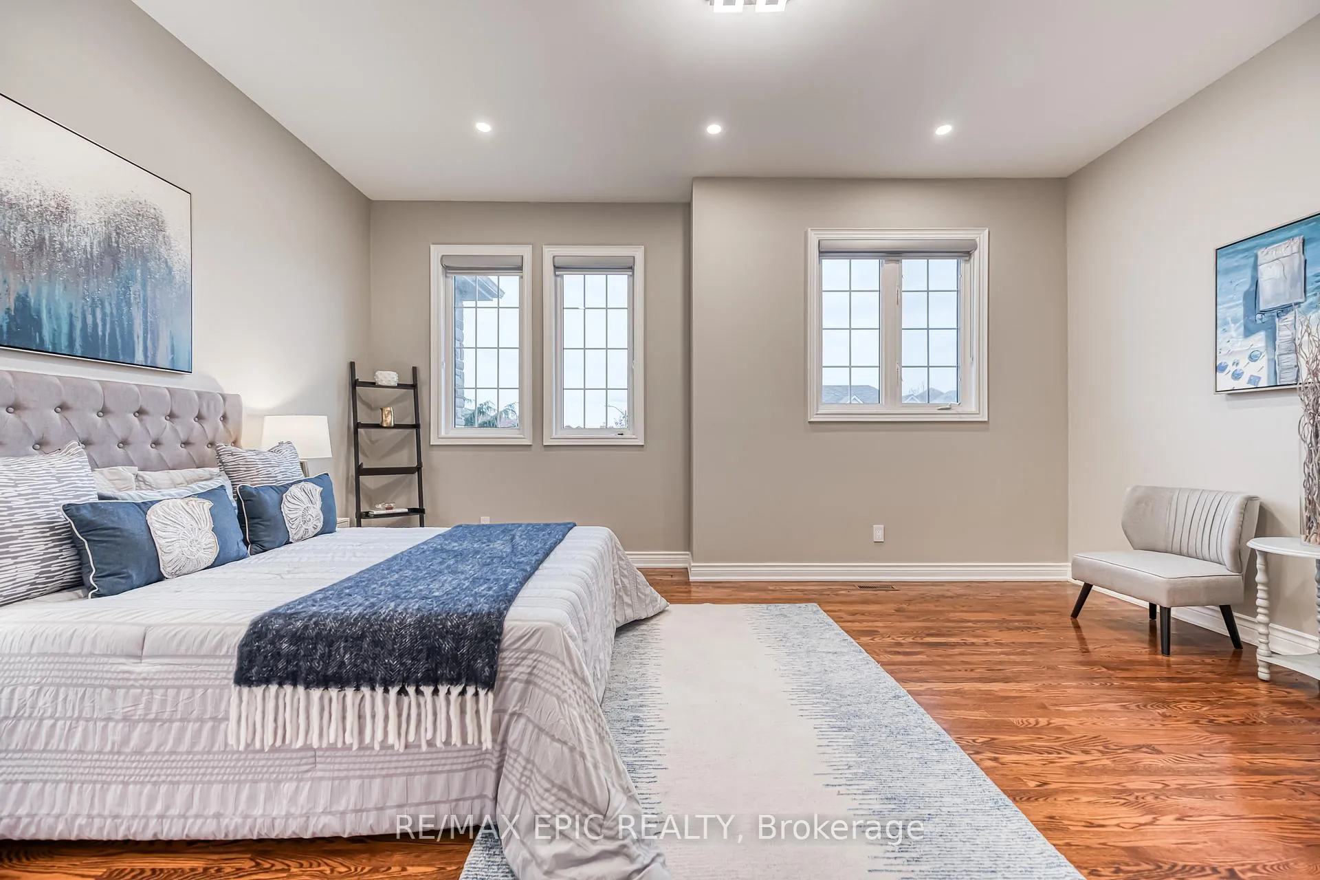 Photo 32 of 115 Thornhill Woods Drive, Vaughan, Patterson — HOMEH