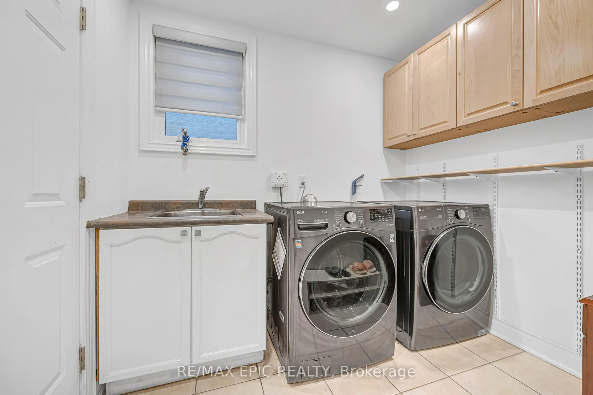 Photo 34 of 115 Thornhill Woods Drive, Vaughan, Patterson — HOMEH