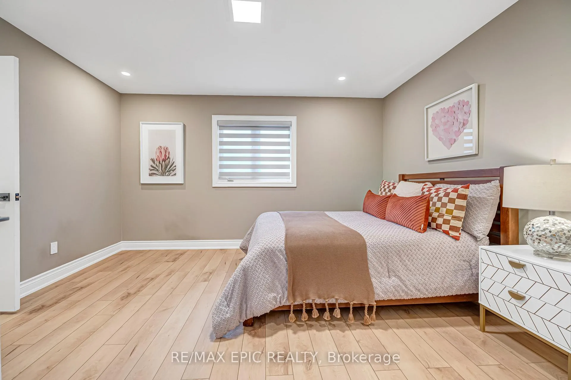 Photo 36 of 115 Thornhill Woods Drive, Vaughan, Patterson — HOMEH