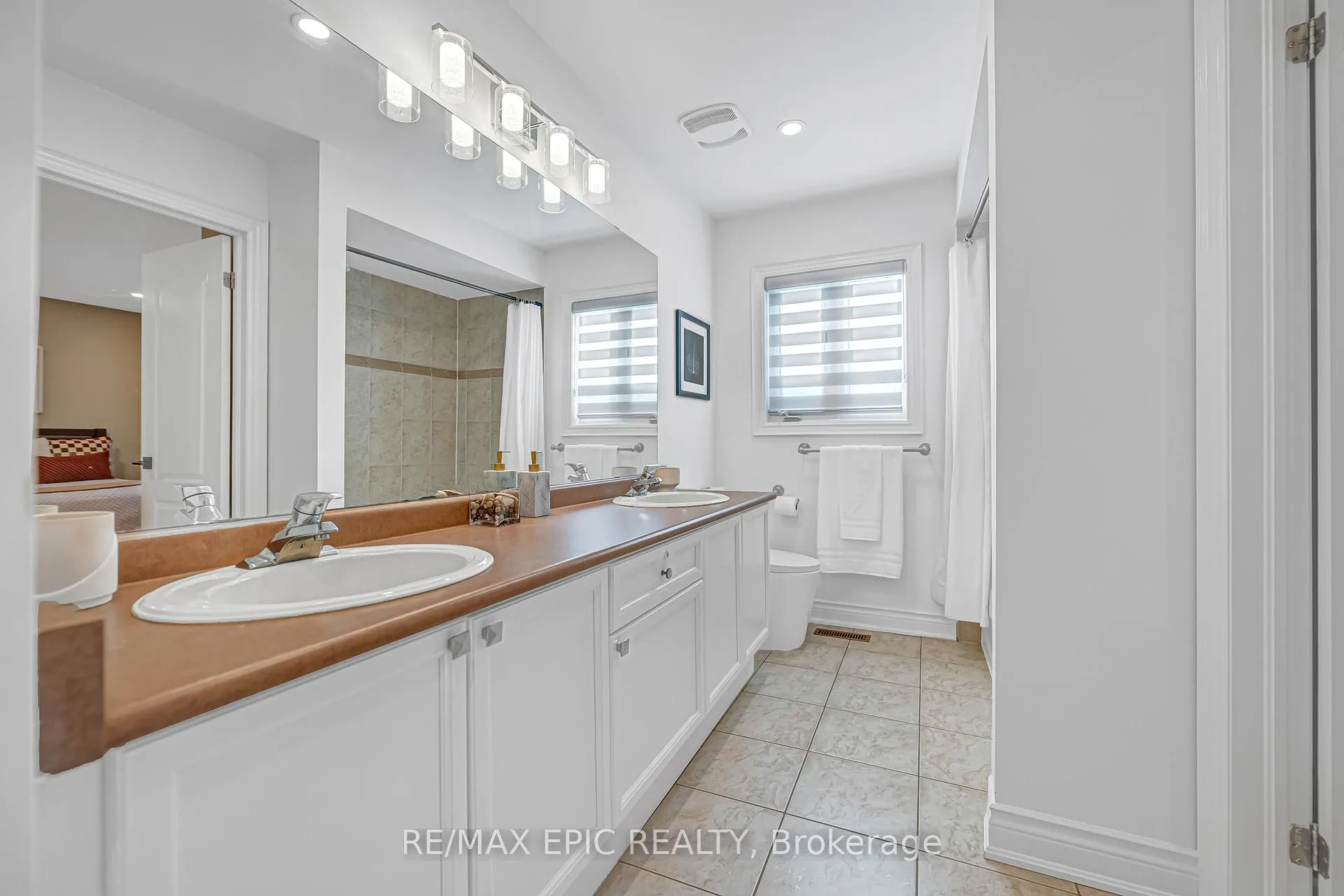 Photo 38 of 115 Thornhill Woods Drive, Vaughan, Patterson — HOMEH