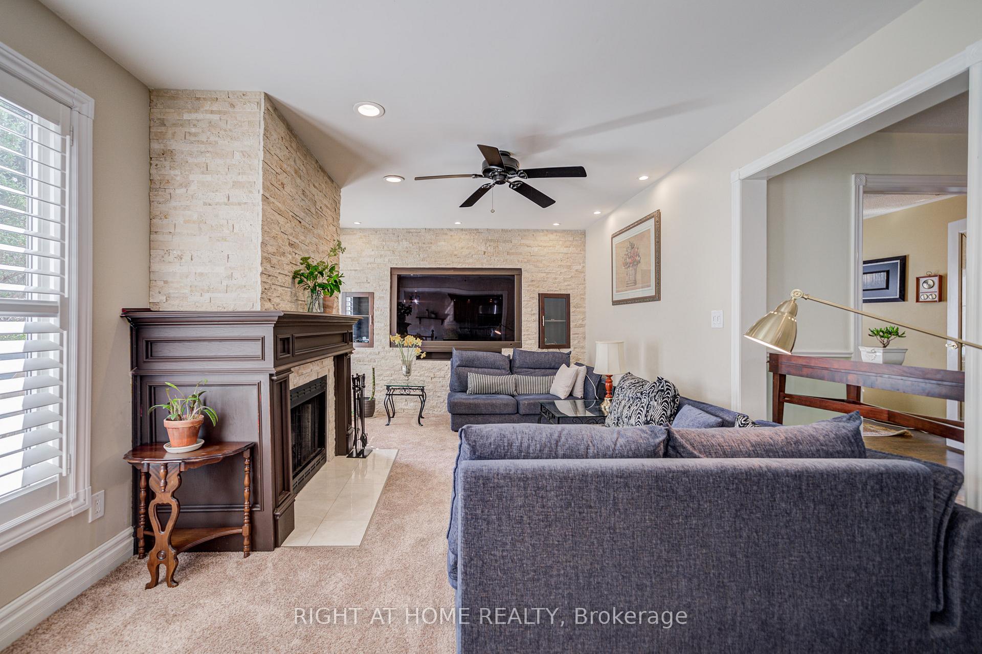 Photo 44 of 128 Carlyle Crescent, Aurora, Aurora Highlands — HOMEH