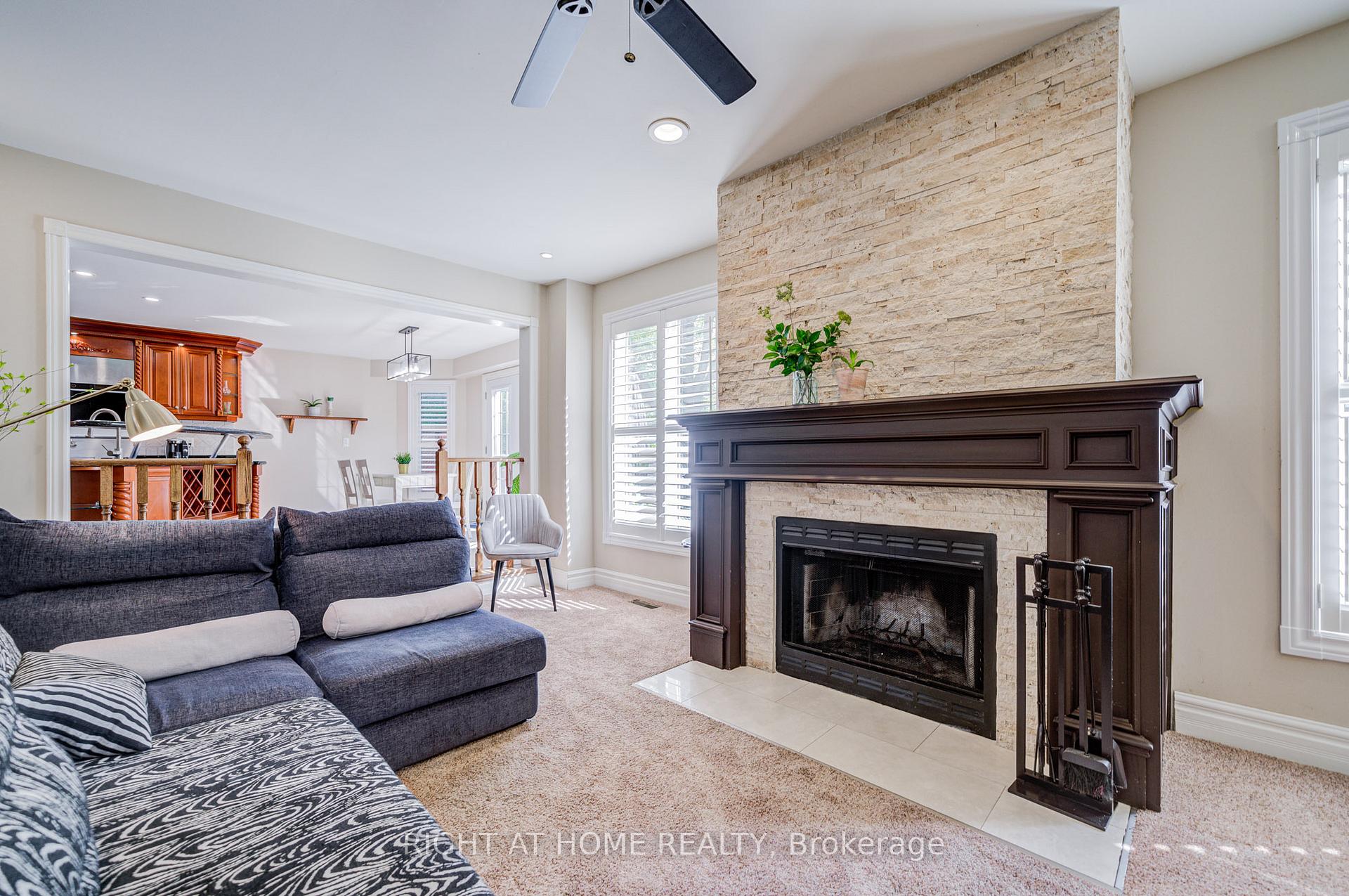 Photo 24 of 128 Carlyle Crescent, Aurora, Aurora Highlands — HOMEH
