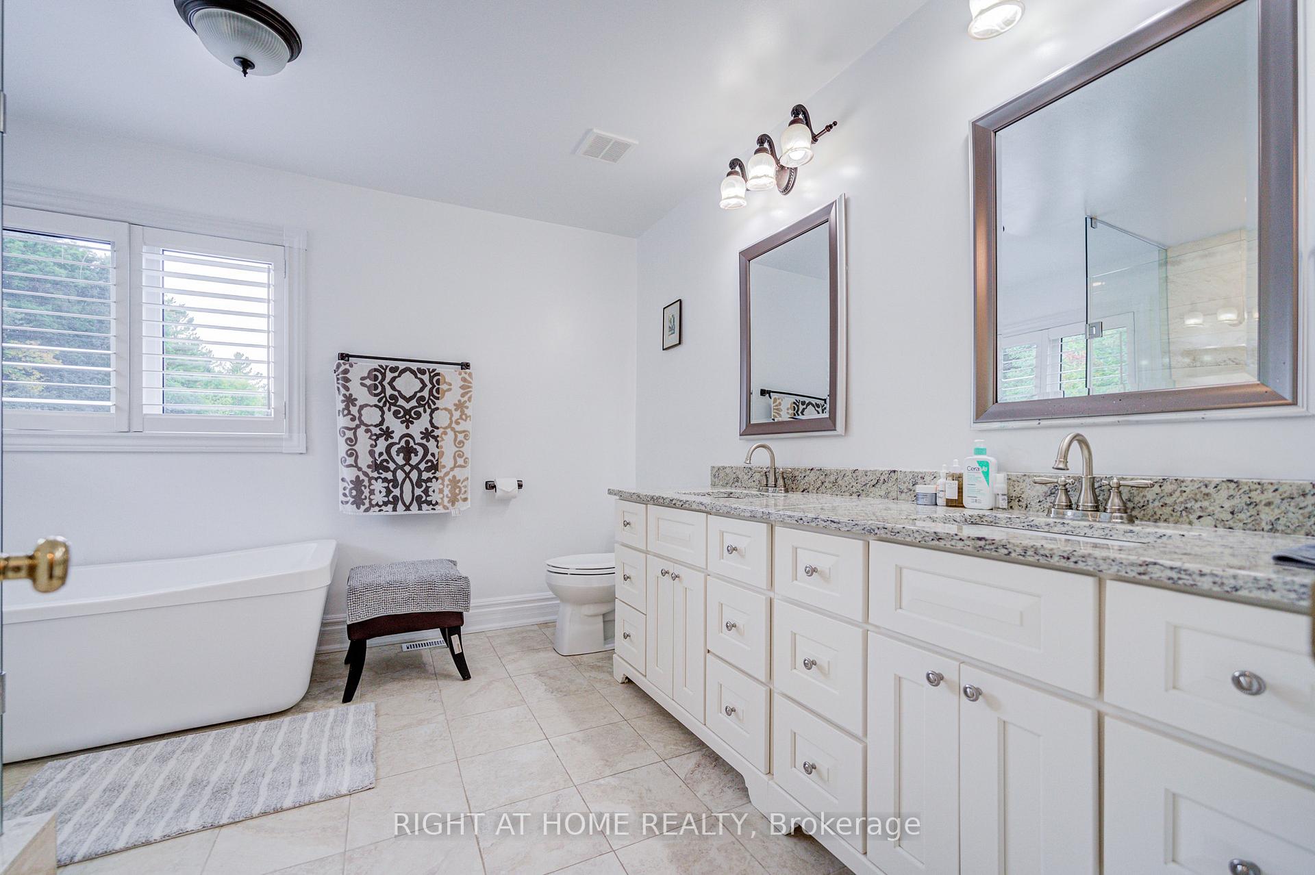 Photo 46 of 128 Carlyle Crescent, Aurora, Aurora Highlands — HOMEH