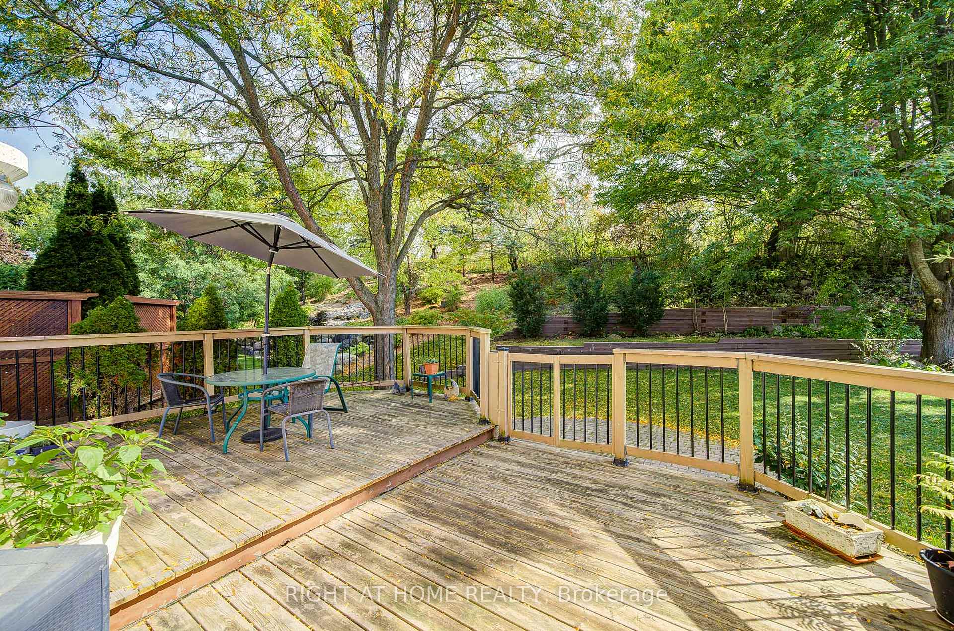 Photo 48 of 128 Carlyle Crescent, Aurora, Aurora Highlands — HOMEH