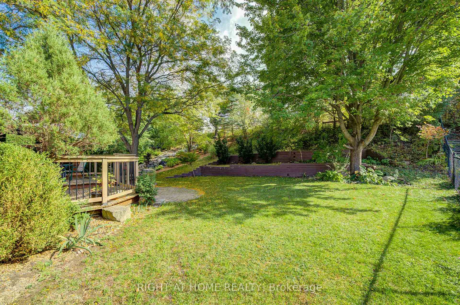 Photo 49 of 128 Carlyle Crescent, Aurora, Aurora Highlands — HOMEH