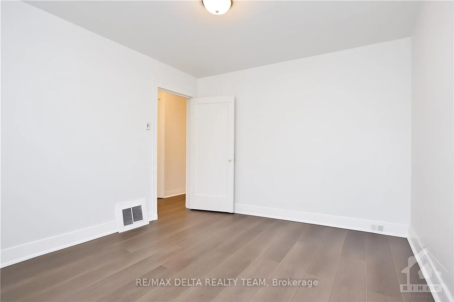 Photo 11 of Unit 1, 273 Shakespeare Street, Ottawa, Vanier — HOMEH