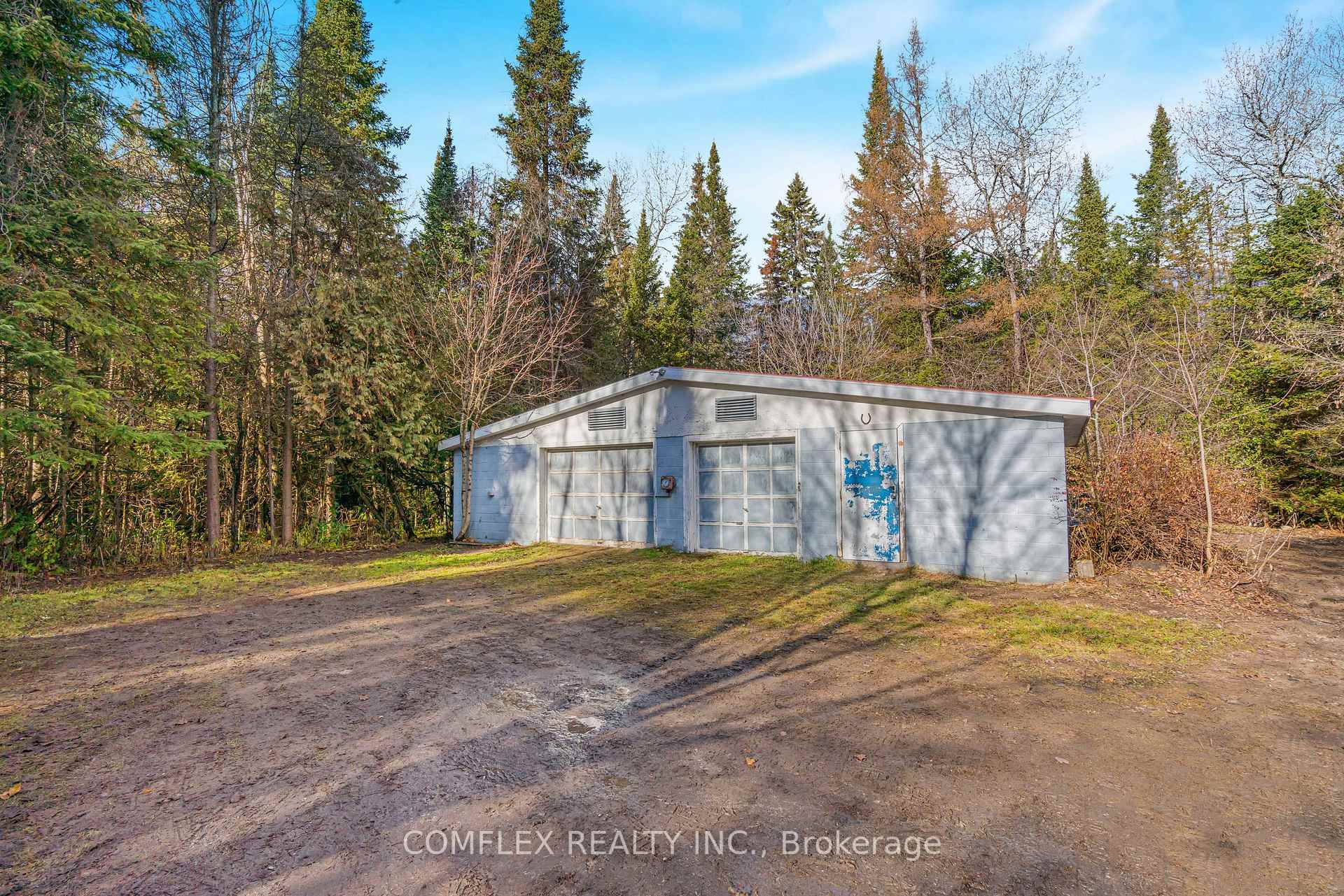Photo 2 of 222 Davis Drive, Uxbridge, Rural Uxbridge — HOMEH