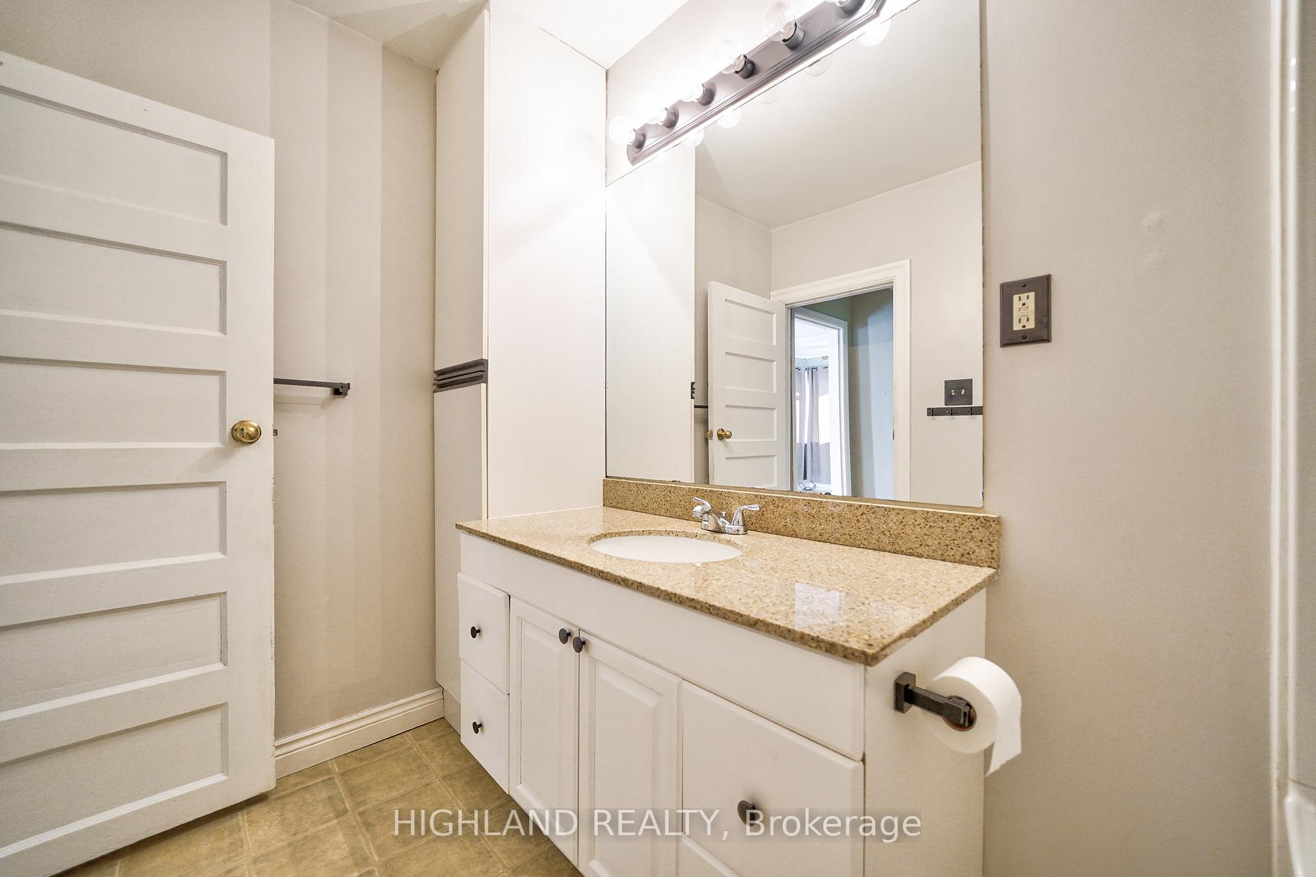 Photo 14 of 64 Simpson Avenue, Etobicoke, Mimico — HOMEH
