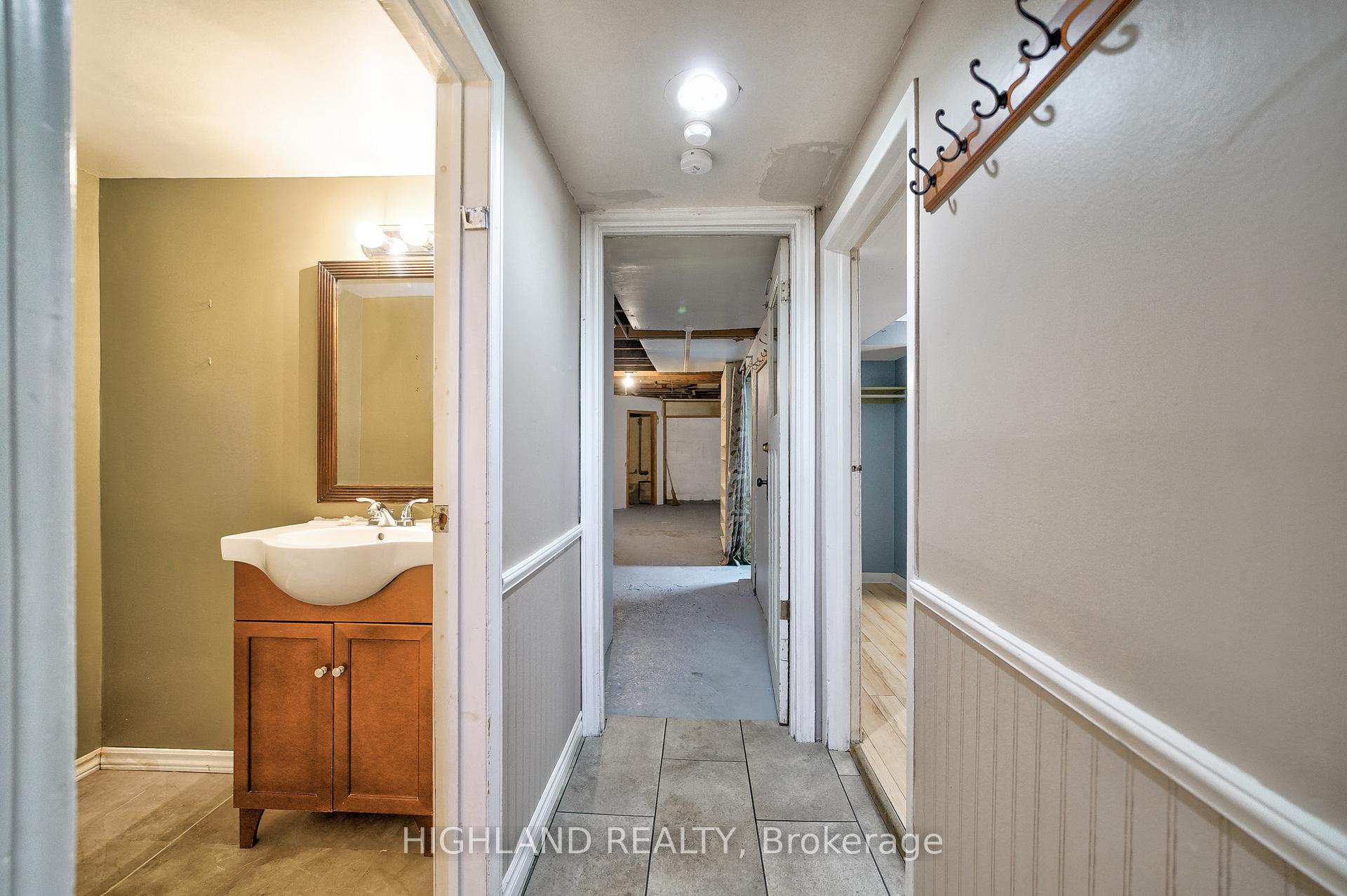 Photo 15 of 64 Simpson Avenue, Etobicoke, Mimico — HOMEH