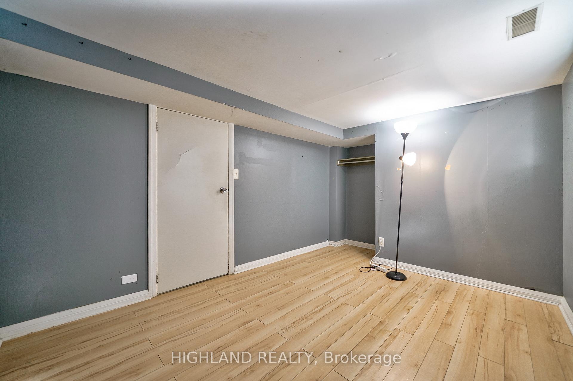 Photo 18 of 64 Simpson Avenue, Etobicoke, Mimico — HOMEH