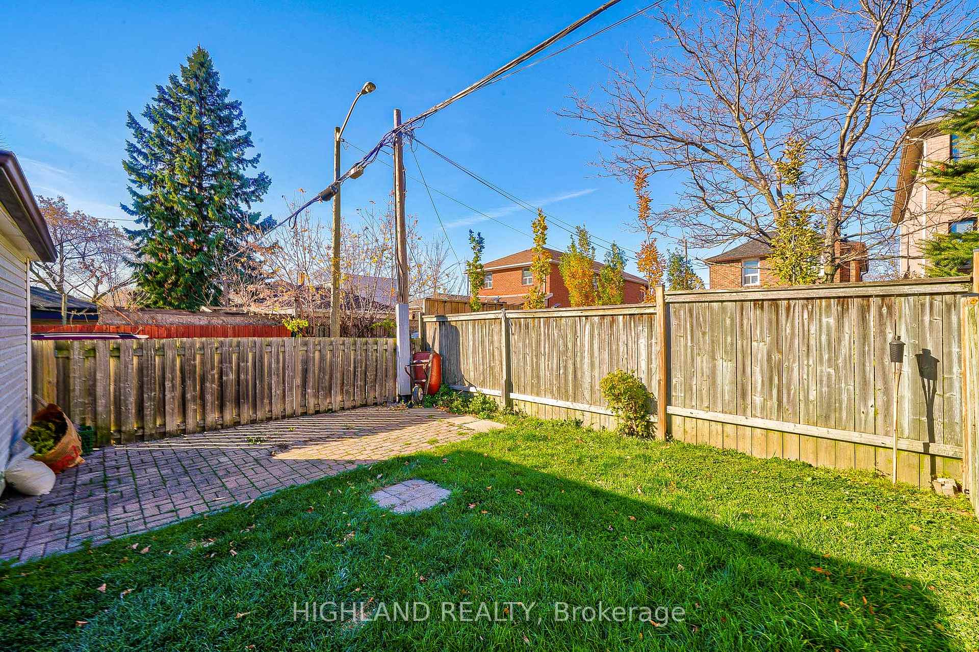 Photo 23 of 64 Simpson Avenue, Etobicoke, Mimico — HOMEH
