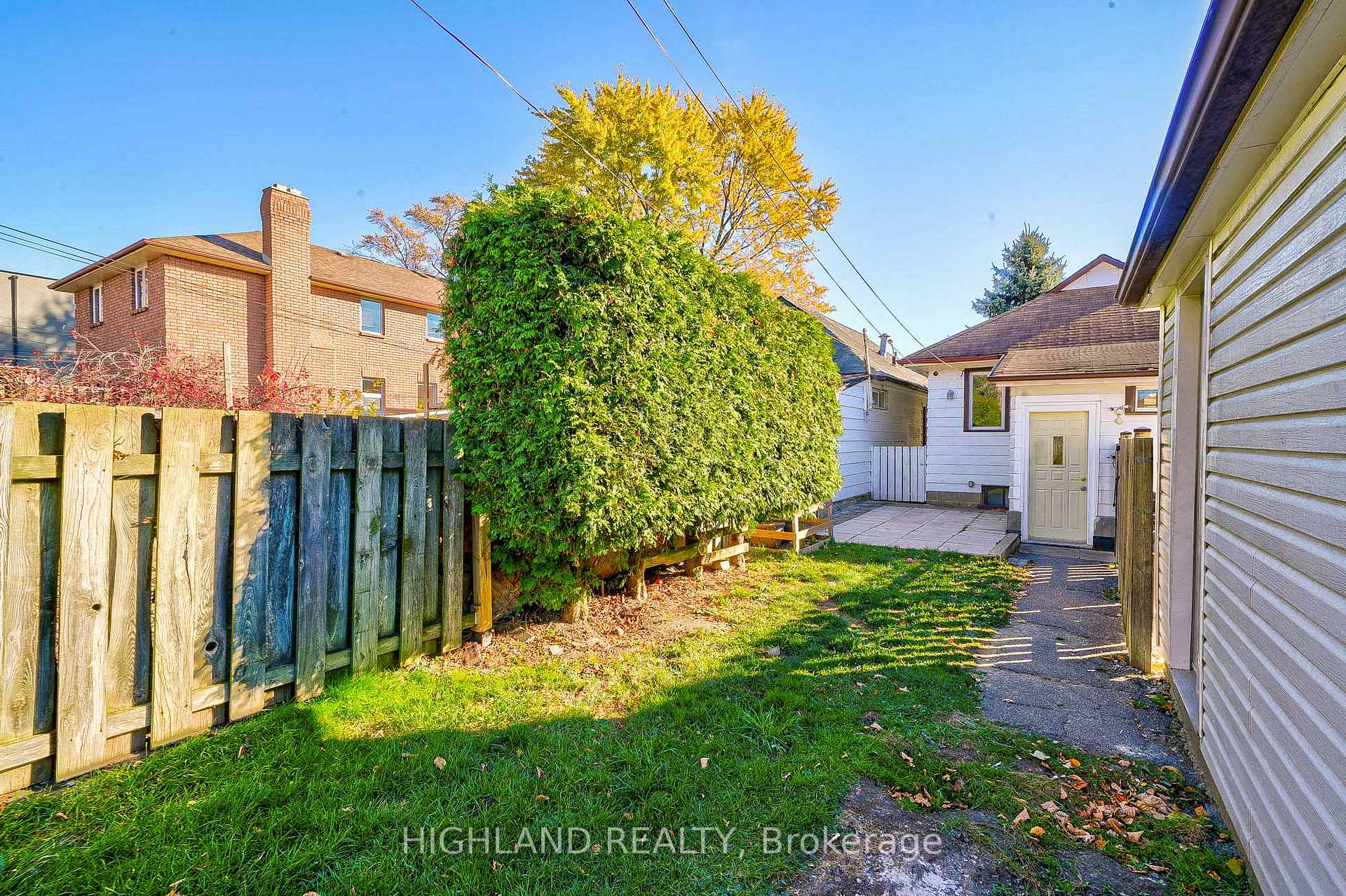 Photo 25 of 64 Simpson Avenue, Etobicoke, Mimico — HOMEH