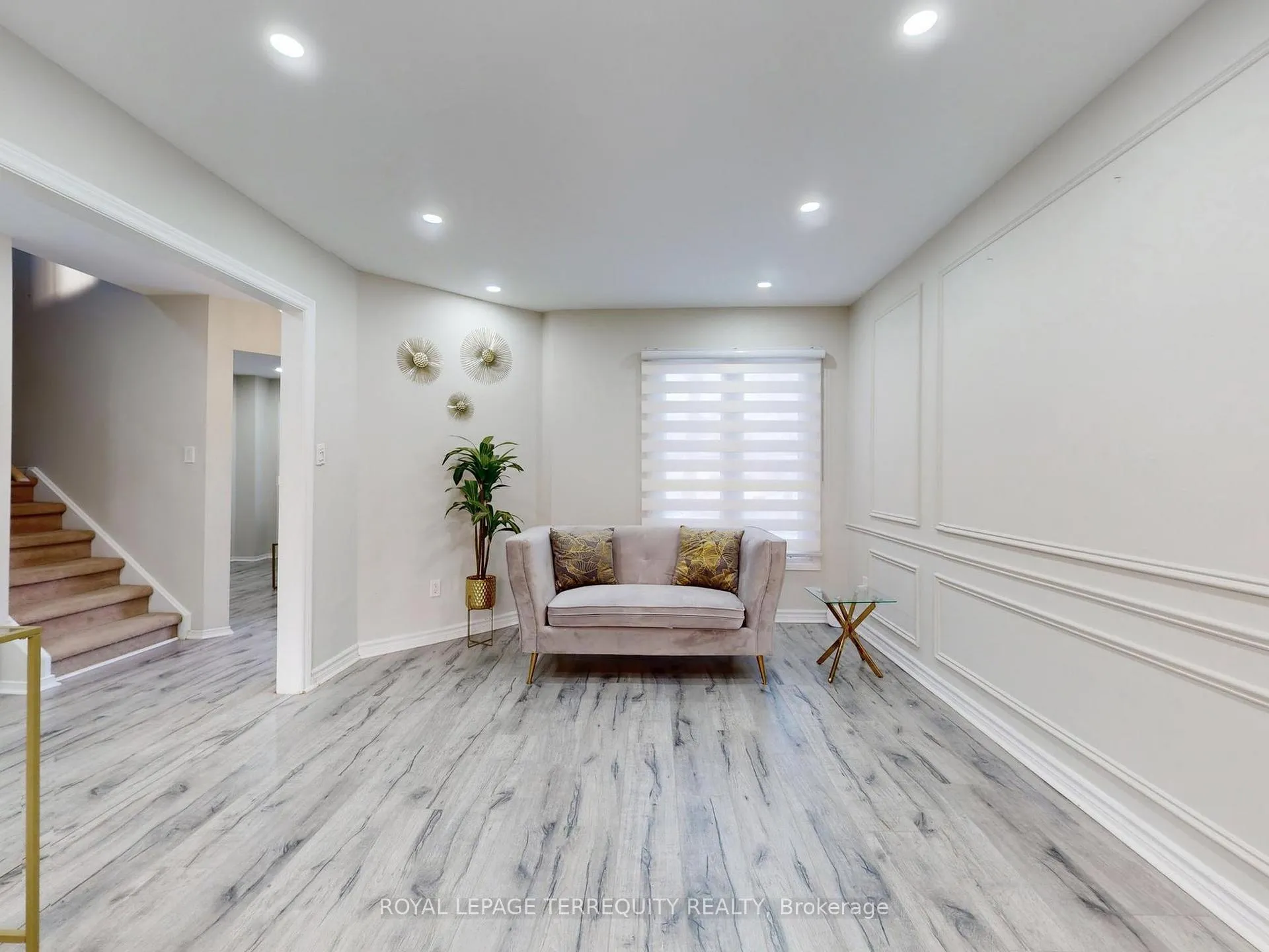 Photo 4 of 52 Dobson Drive, Ajax, Central — HOMEH