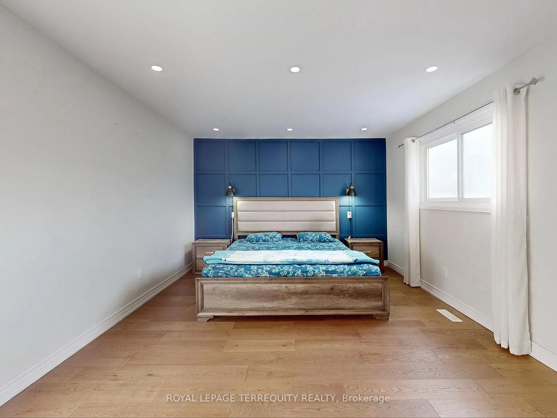 Photo 24 of 52 Dobson Drive, Ajax, Central — HOMEH
