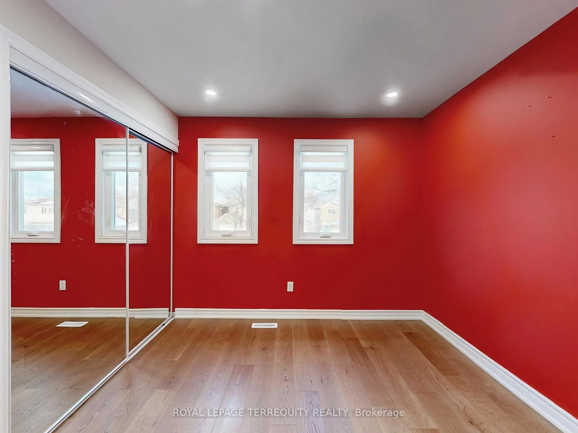 Photo 31 of 52 Dobson Drive, Ajax, Central — HOMEH