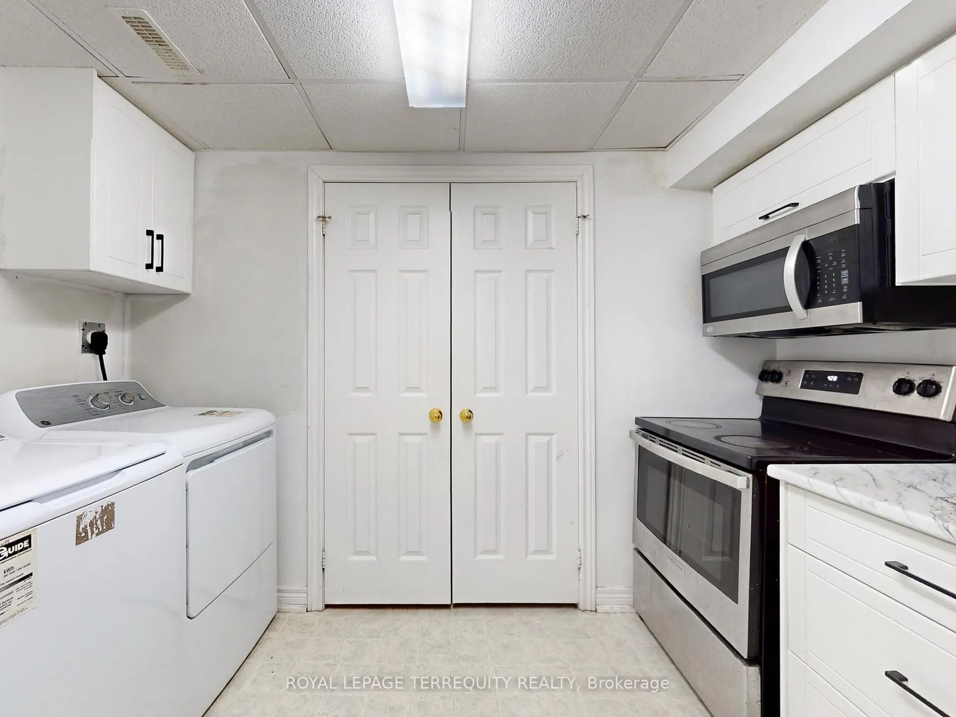 Photo 41 of 52 Dobson Drive, Ajax, Central — HOMEH