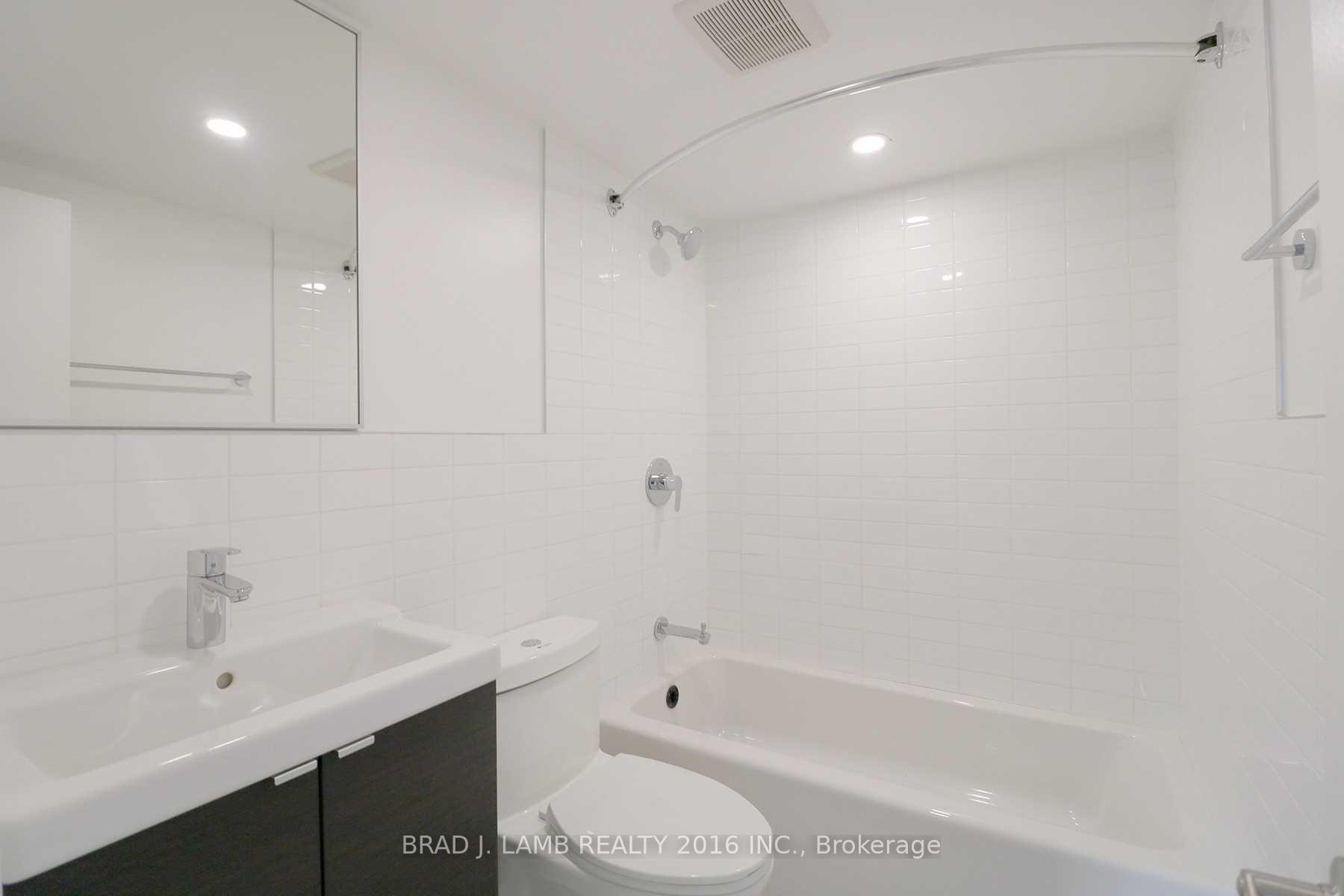Photo 3 of Unit 2, 28A Third Street, Etobicoke, New Toronto — HOMEH