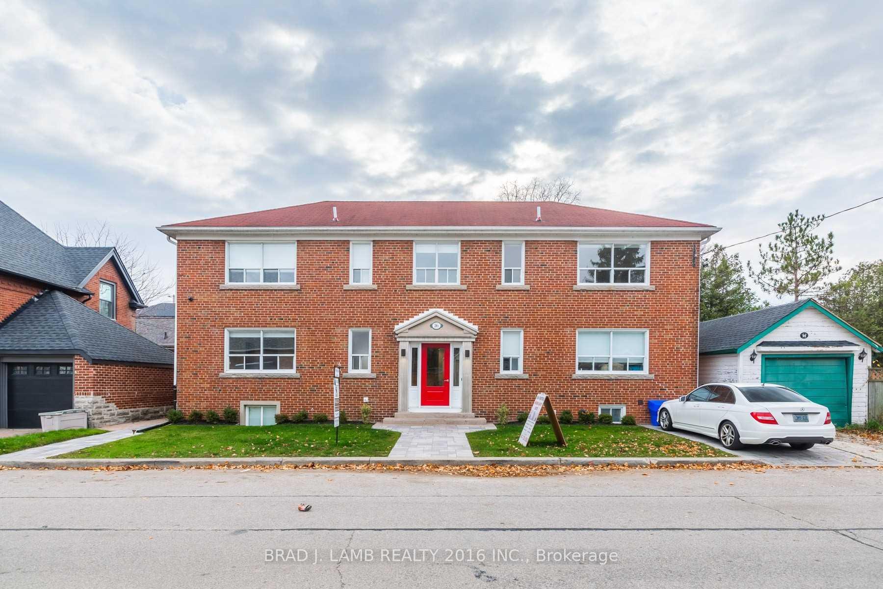 Photo 6 of Unit 2, 28A Third Street, Etobicoke, New Toronto — HOMEH