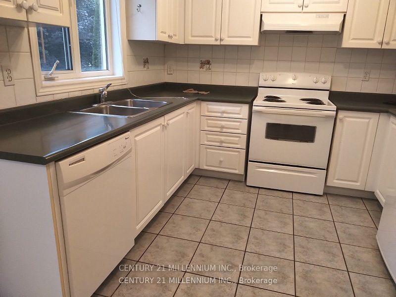 Photo 5 of 79 Castillian Drive, Vaughan, Sonoma Heights — HOMEH