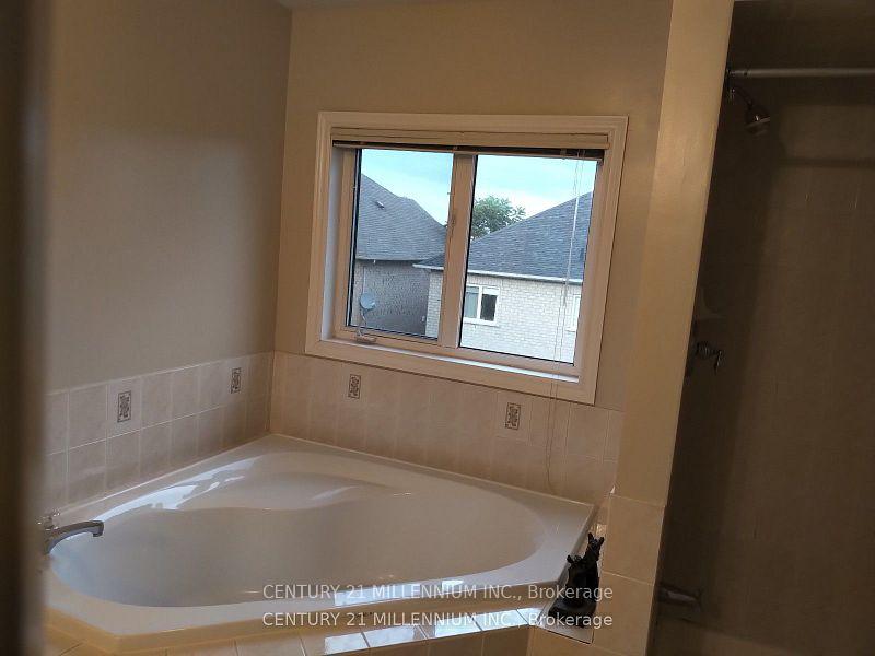 Photo 18 of 79 Castillian Drive, Vaughan, Sonoma Heights — HOMEH