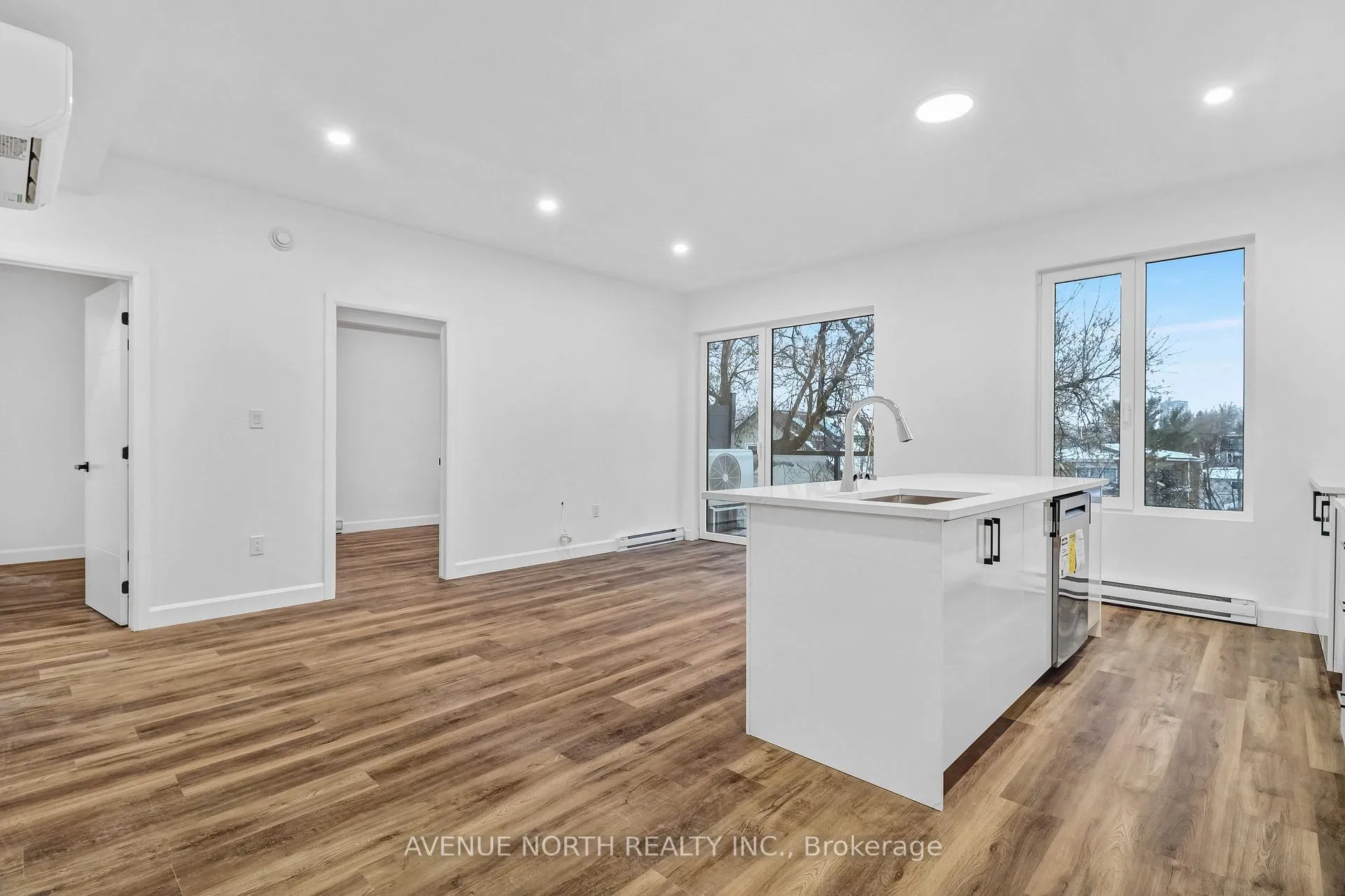 Photo 3 of Unit 4, 96 Jolliet Avenue, Ottawa, Vanier — HOMEH