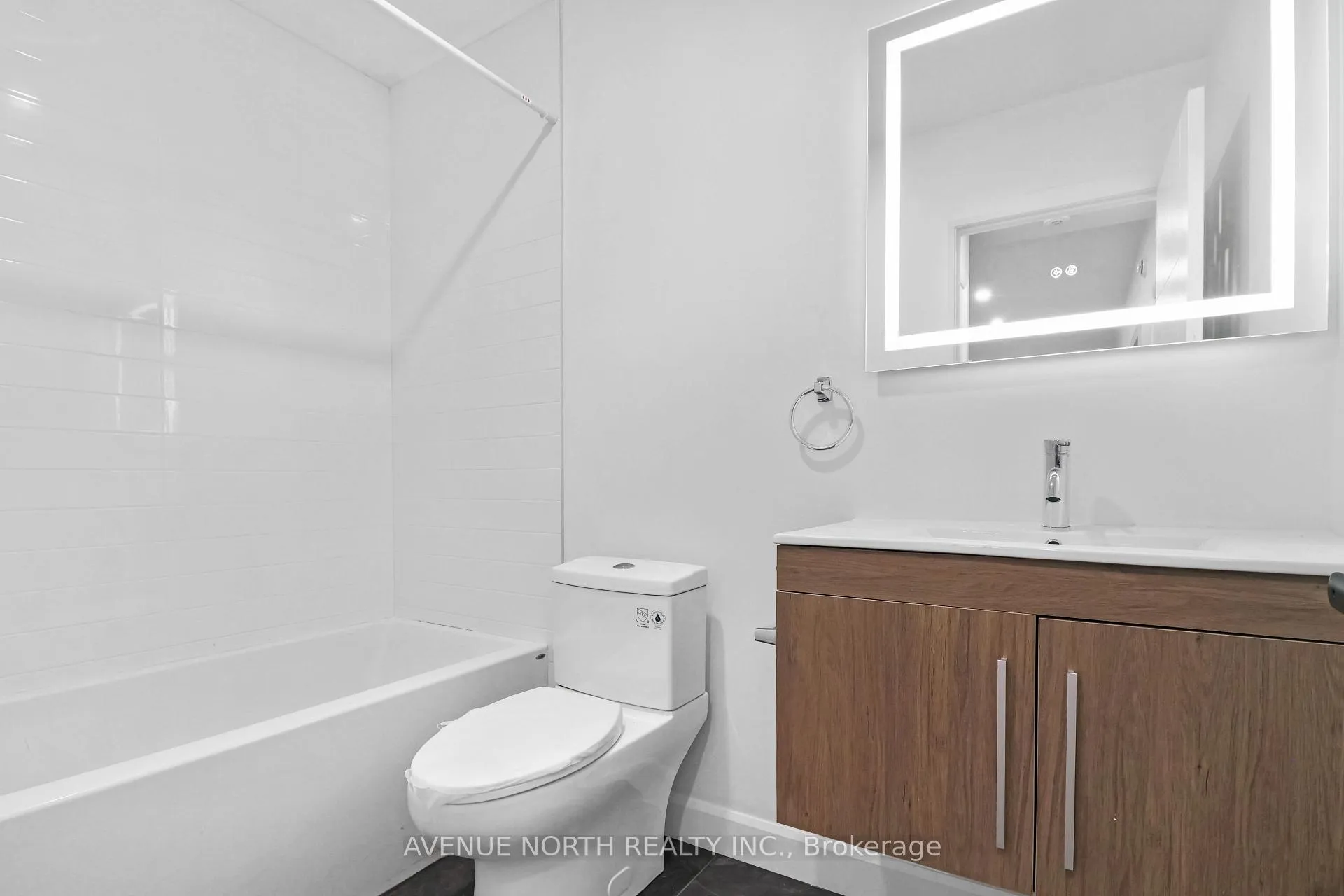 Photo 6 of Unit 4, 96 Jolliet Avenue, Ottawa, Vanier — HOMEH
