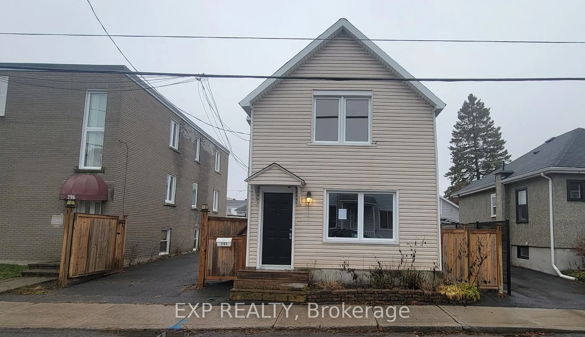 Front of 292 Richelieu Avenue