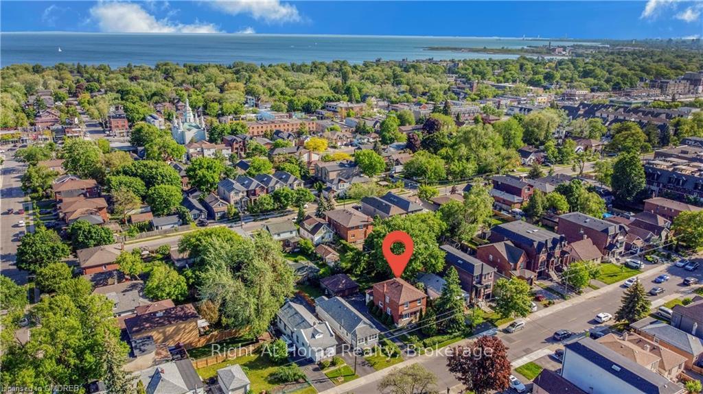 Photo 3 of 35 Elder Avenue, Etobicoke, Long Branch — HOMEH