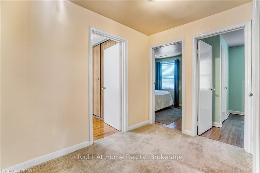 Photo 23 of 35 Elder Avenue, Etobicoke, Long Branch — HOMEH