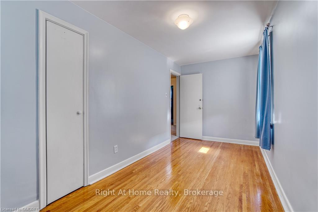 Photo 25 of 35 Elder Avenue, Etobicoke, Long Branch — HOMEH