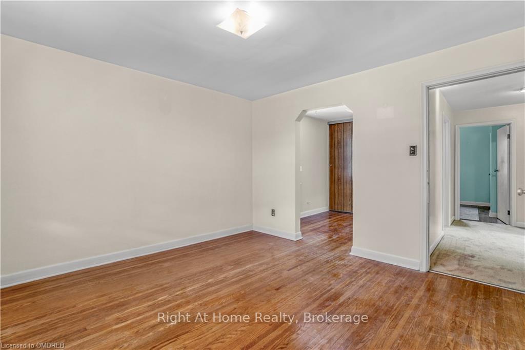 Photo 33 of 35 Elder Avenue, Etobicoke, Long Branch — HOMEH