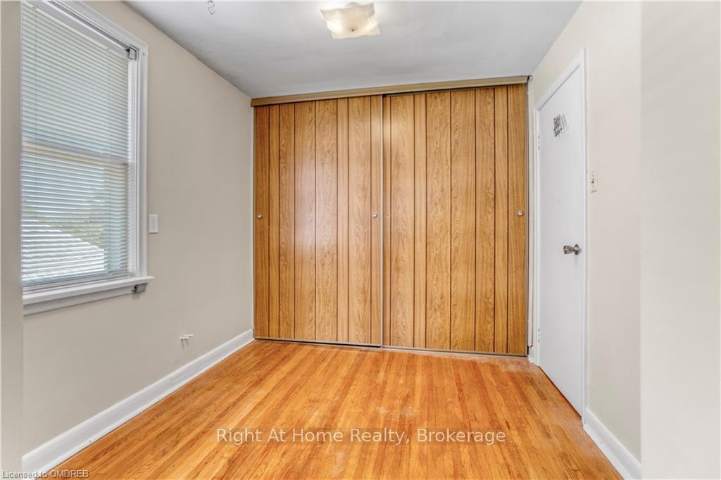 Photo 36 of 35 Elder Avenue, Etobicoke, Long Branch — HOMEH