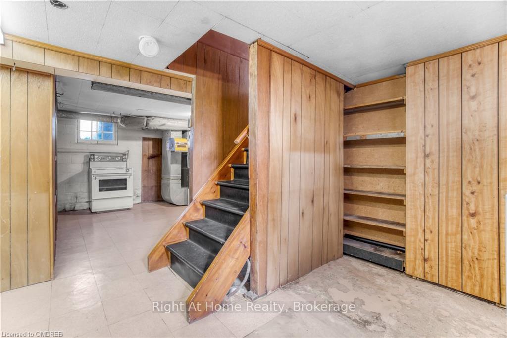 Photo 37 of 35 Elder Avenue, Etobicoke, Long Branch — HOMEH