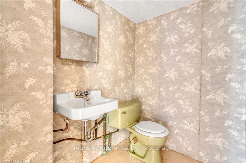 Photo 44 of 35 Elder Avenue, Etobicoke, Long Branch — HOMEH