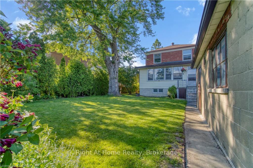 Photo 47 of 35 Elder Avenue, Etobicoke, Long Branch — HOMEH