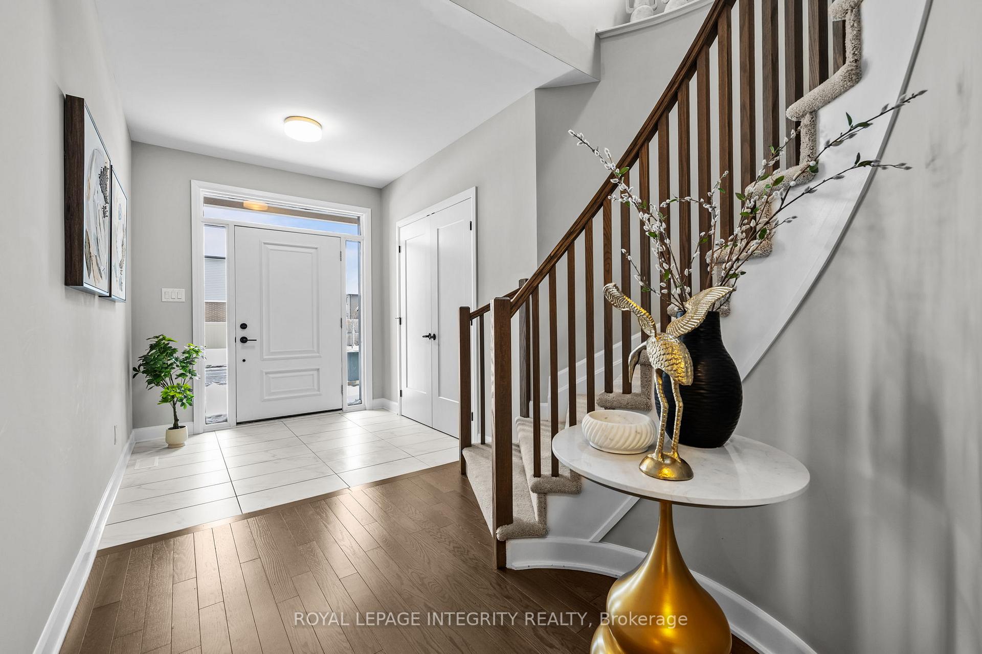 Photo 4 of 652 Moonflower Crescent, Ottawa, Blossom Park/Kemp Park/Findlay Creek — HOMEH