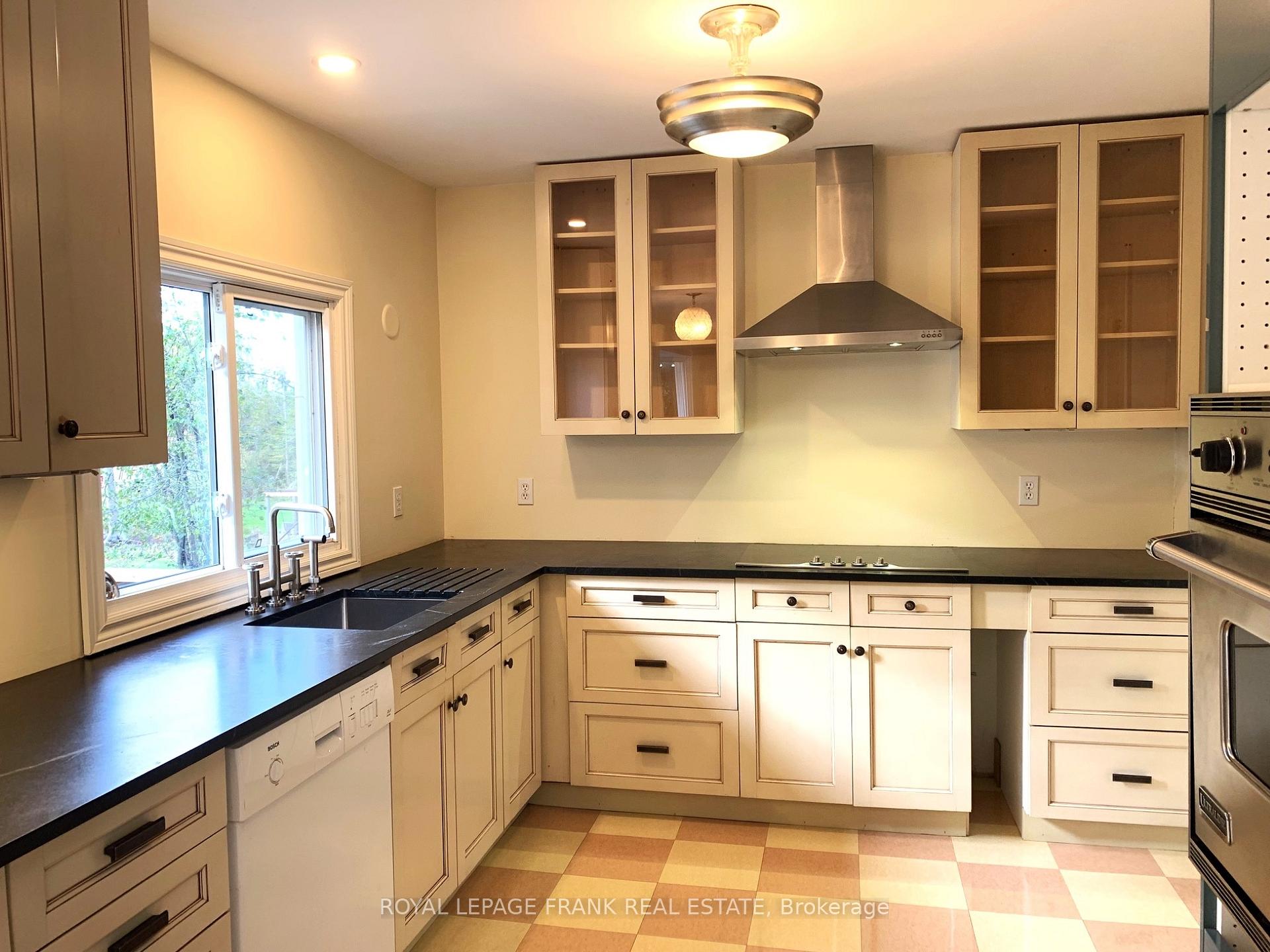 Photo 9 of 98 Pilkey Road, Uxbridge, Rural Uxbridge — HOMEH